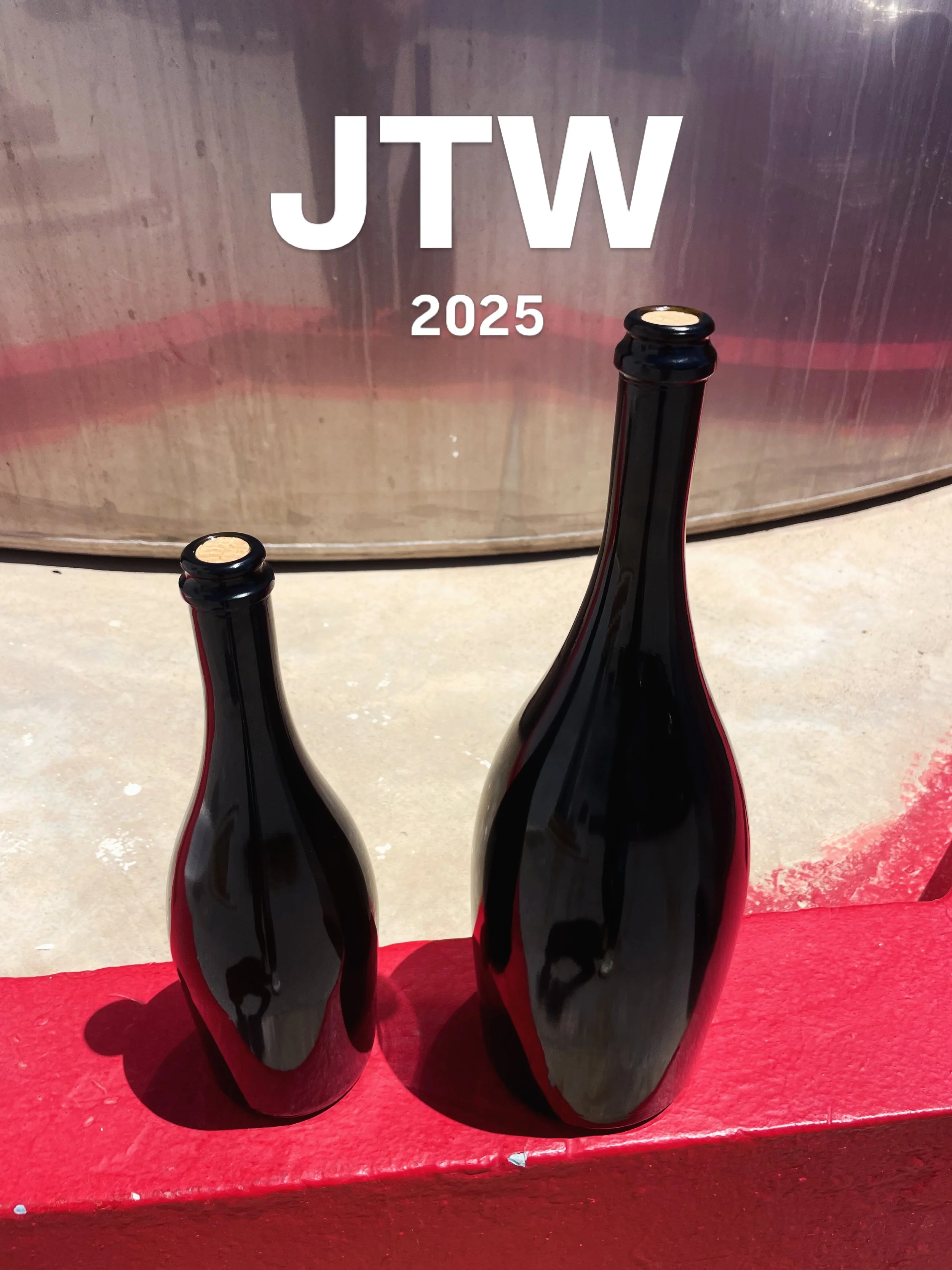 Magnum mood 🍷✨

Banibano &amp; Banban now in 1.5L &mdash; same wild, living wines we&rsquo;ve been building from day one, just bigger, freer, and made to share.

Crafted with Les Celliers de Montfleury for Jean Touitou Wines. Same energy, double the