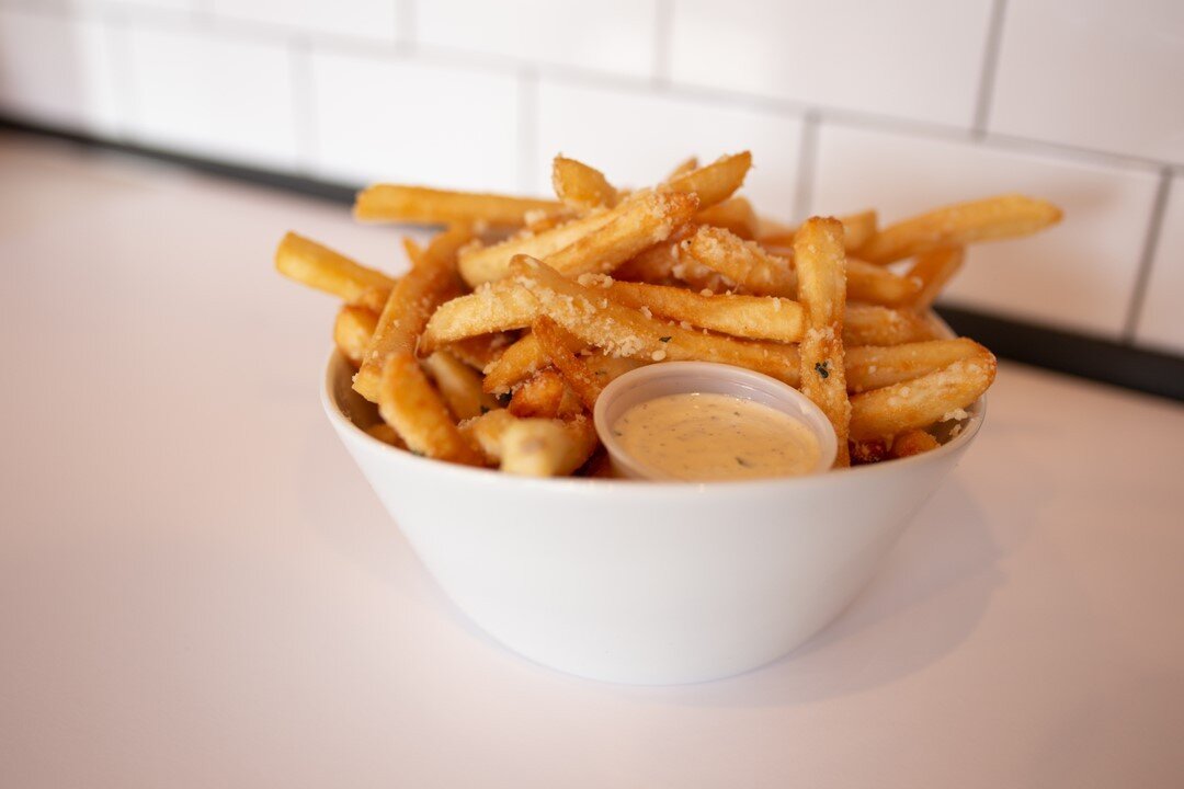 Fries and shine, Sparks! See you at lunch! &bull;⠀⠀⠀⠀⠀⠀⠀⠀⠀
&bull;⠀⠀⠀⠀⠀⠀⠀⠀⠀
&bull;⠀⠀⠀⠀⠀⠀⠀⠀⠀
&bull;⠀⠀⠀⠀⠀⠀⠀⠀⠀
&bull;⠀⠀⠀⠀⠀⠀⠀⠀⠀
&bull;#cheesemafia #gourmelt #sparksnevada #womenowned #droolclub #wetryitordiet #foodienation #instafood #forkyeah #foodgasm