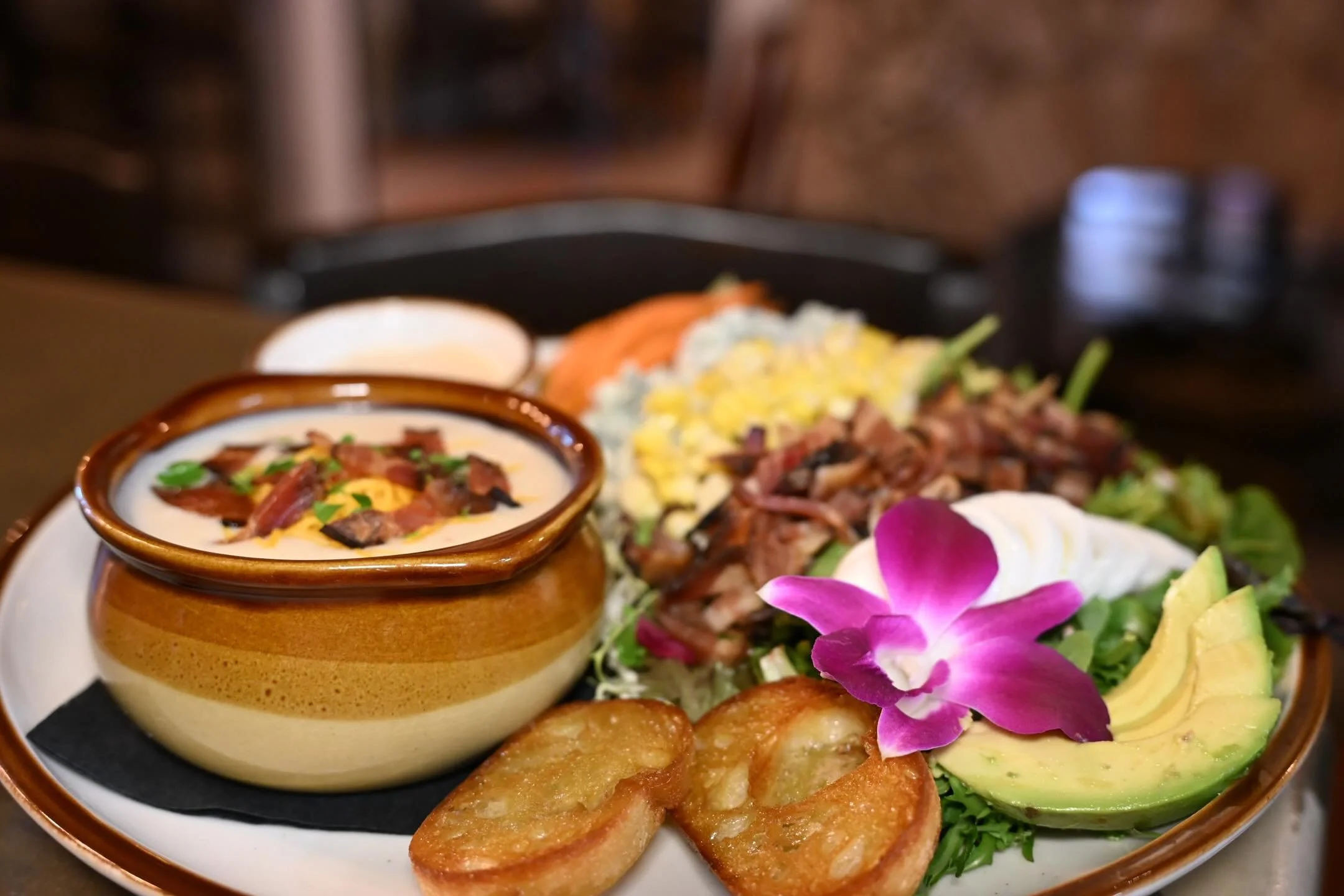 Loaded Potato Soup &amp; Salad Lunch Entree 
🥗 &hearts;️