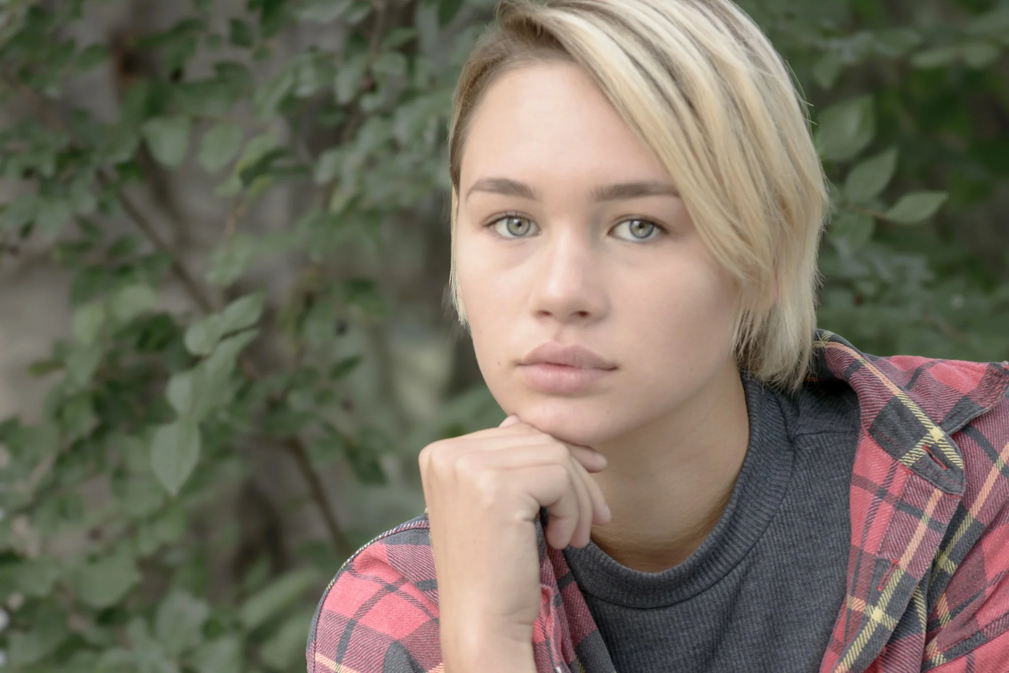 04-hwr - Headshot.jpg