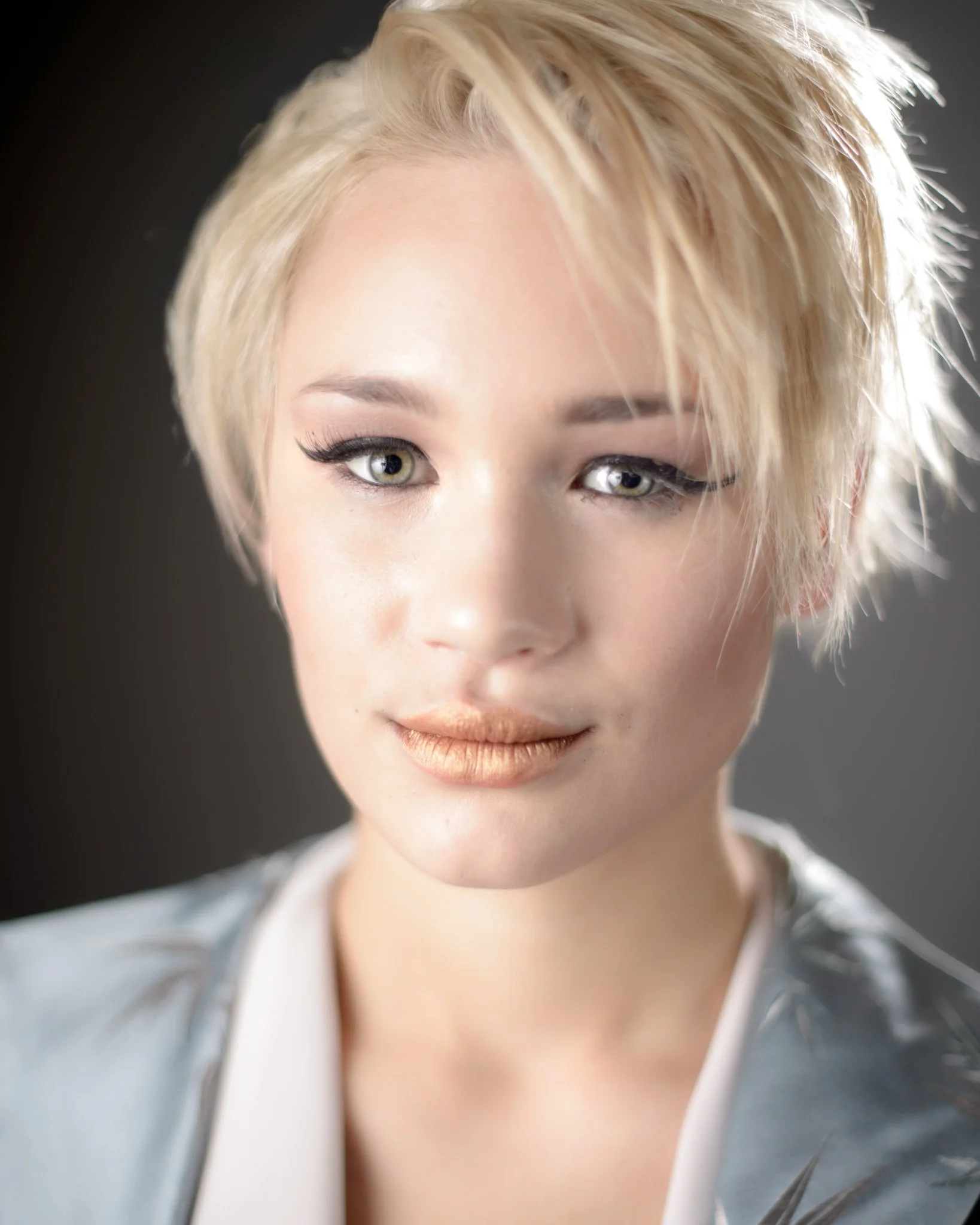 08-hwr - Headshot.jpg