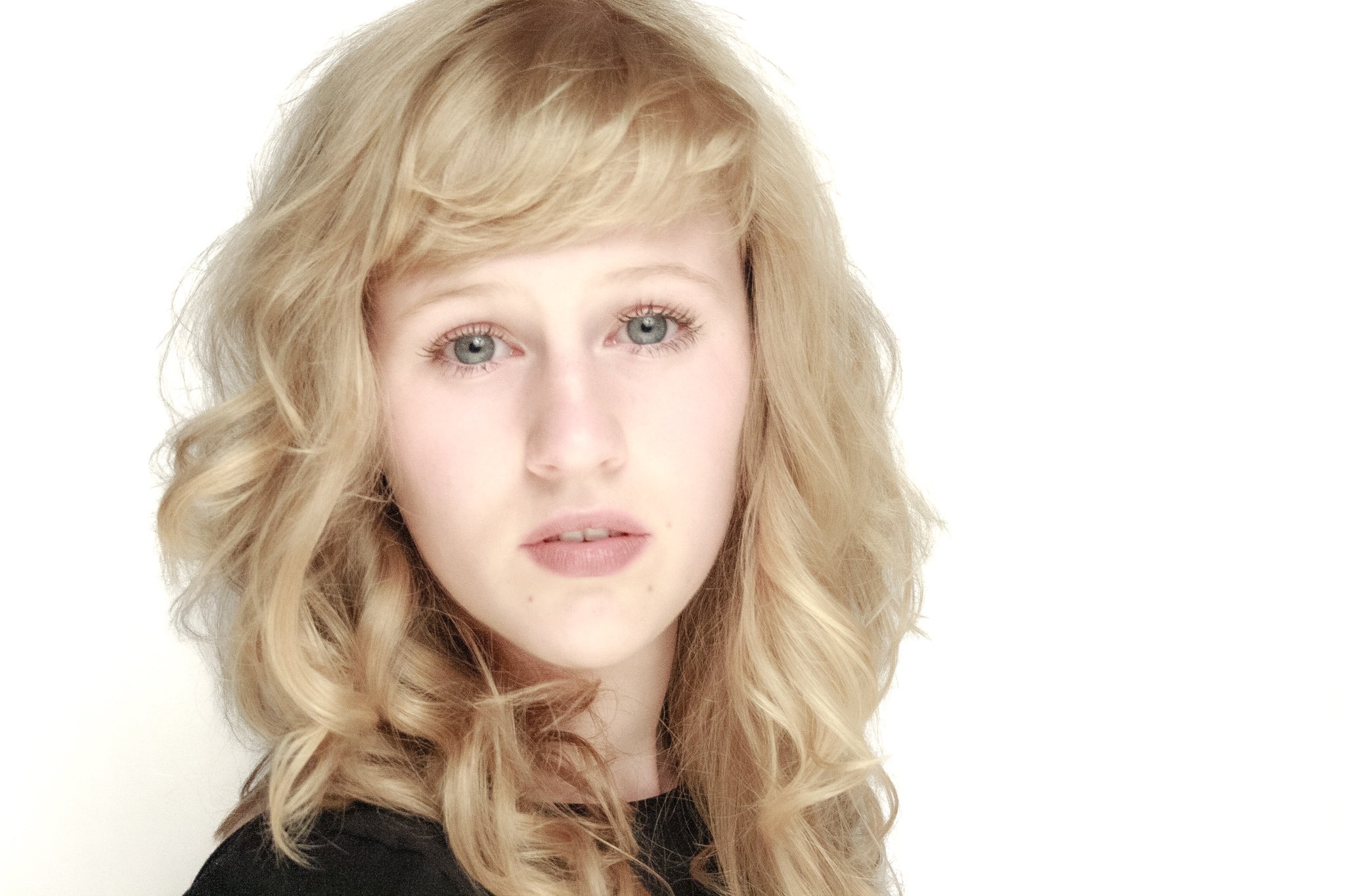 02-hwr - Headshot.jpg