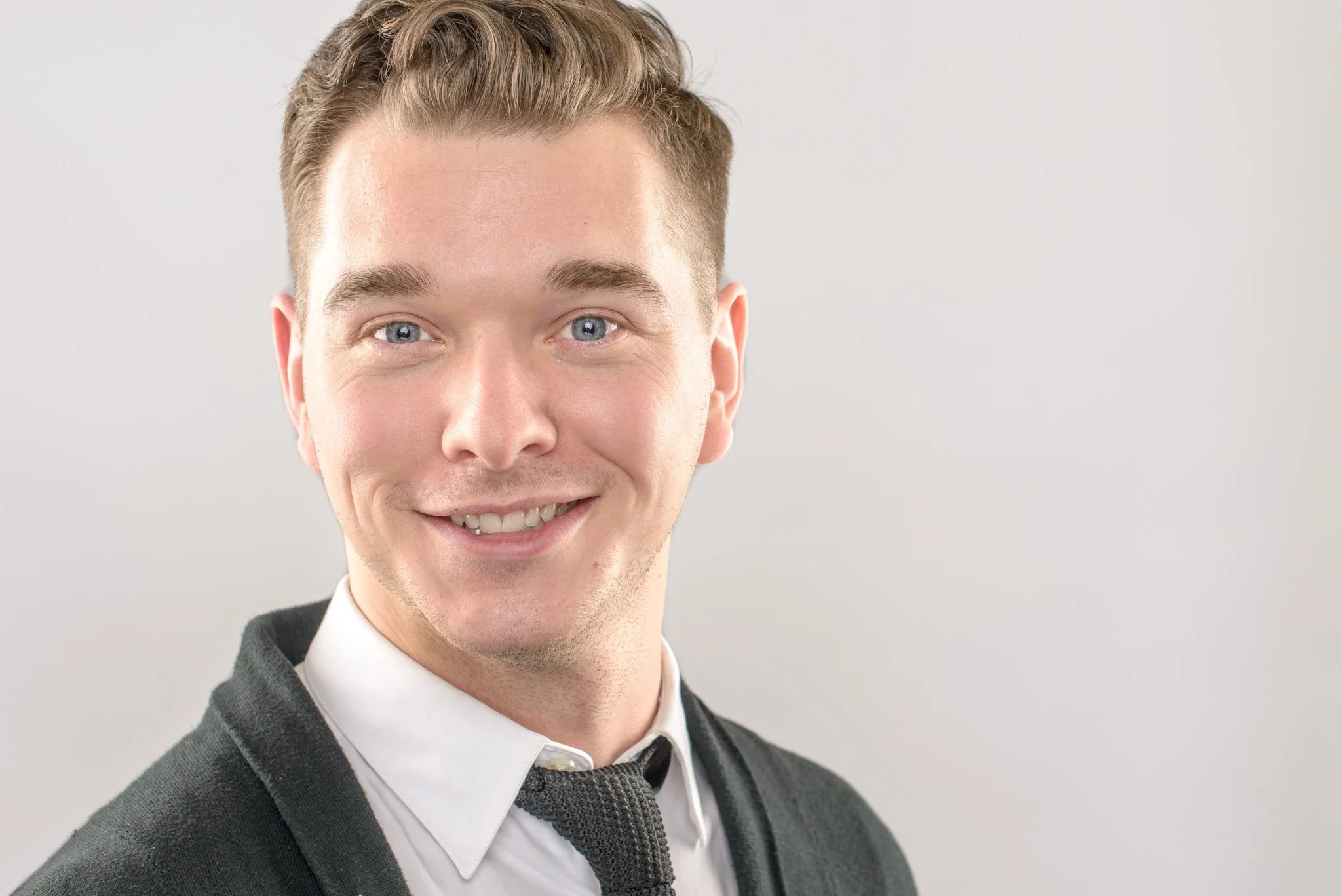 05-hwr - Headshot.jpg