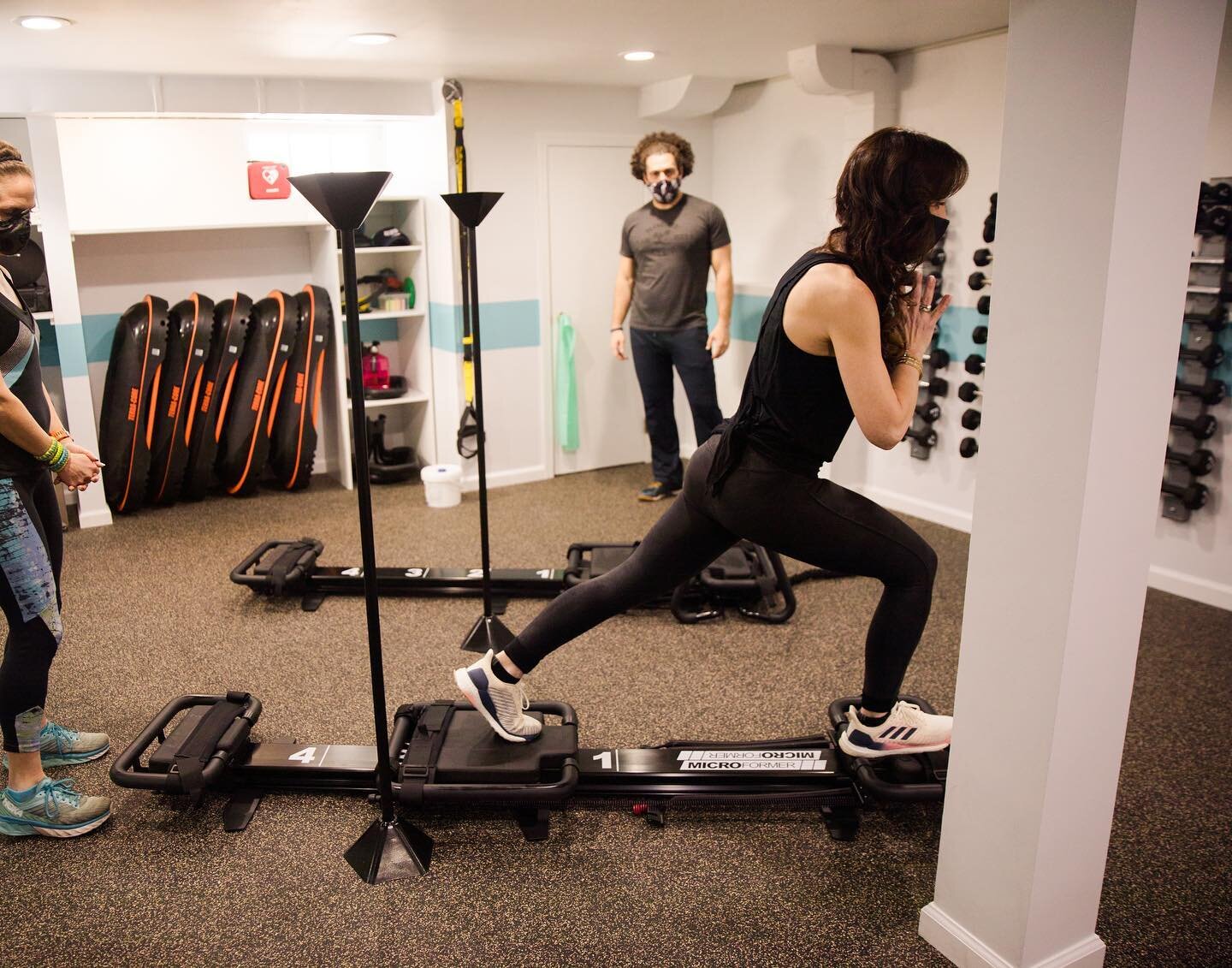 Wondering what working out on a reformer with me is really like. Is it pilates?  What is it?  This articles helps describe the workout 
Come try @bodyrockfitness_nj  https://www.glam.com/wellness/megaformer-total-body-workout/