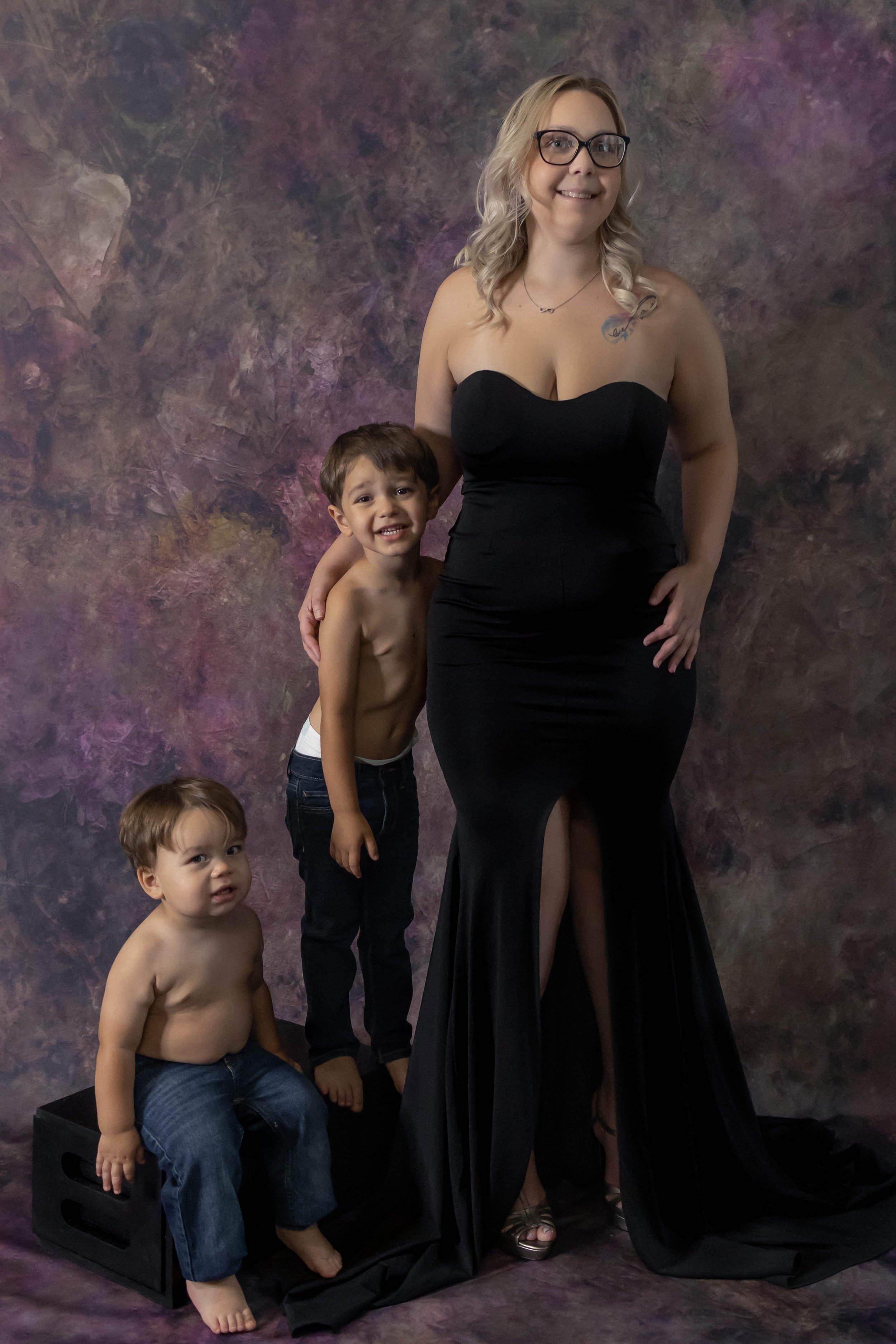 Kayla - Motherhood-2.jpg
