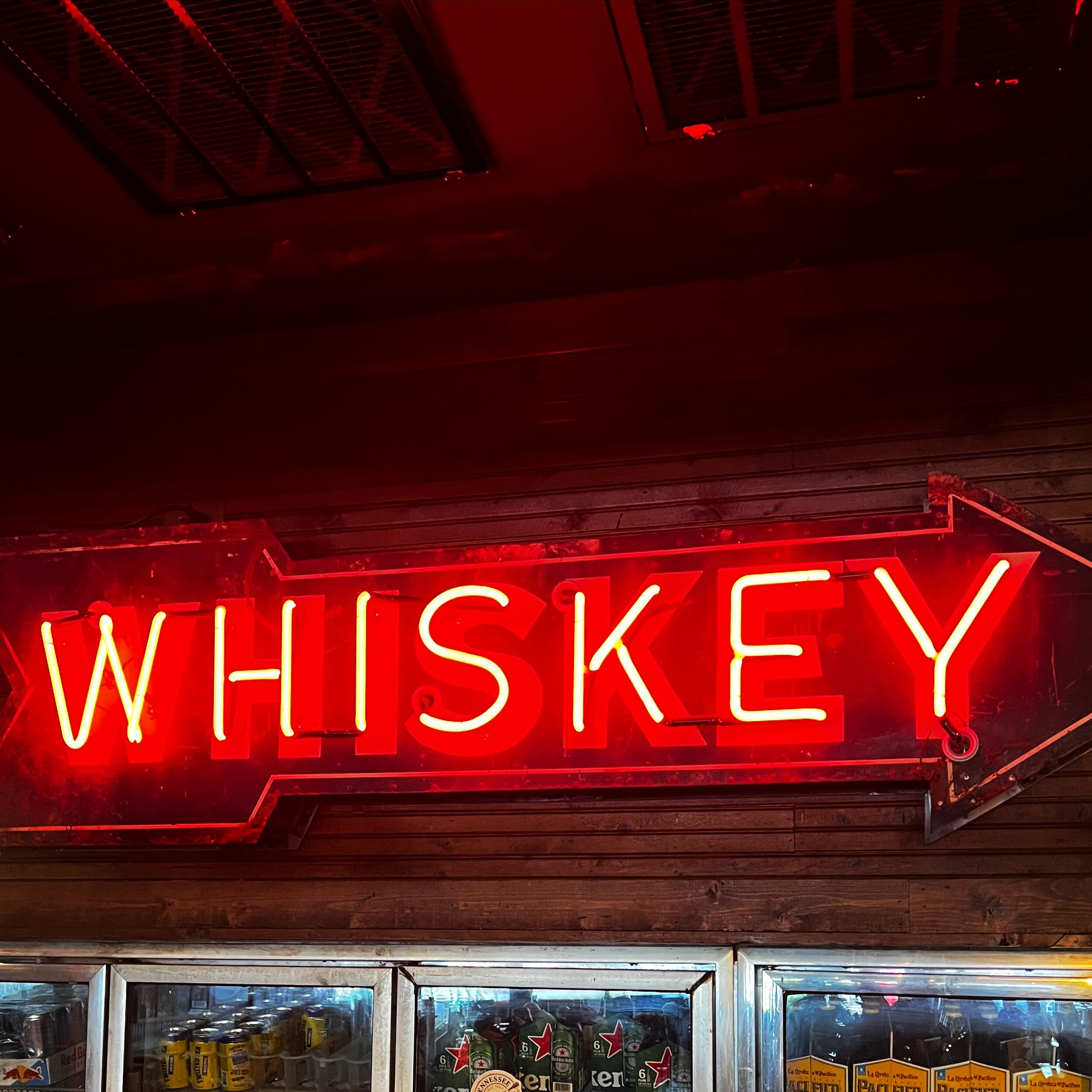 If there&rsquo;s whiskey, we&rsquo;ll find it. 

#TNWhiskey
#TennesseeWhiskey
#TennesseeWhiskeyTours
#TennesseeWhiskyTours
#whisky
#whiskeyorwhisky
#nashville
#nashvilletn 
#tennessee 
#tennesseewhiskeytrail
#tnwhiskeytours
#tnwhiskytours
@visitmusic