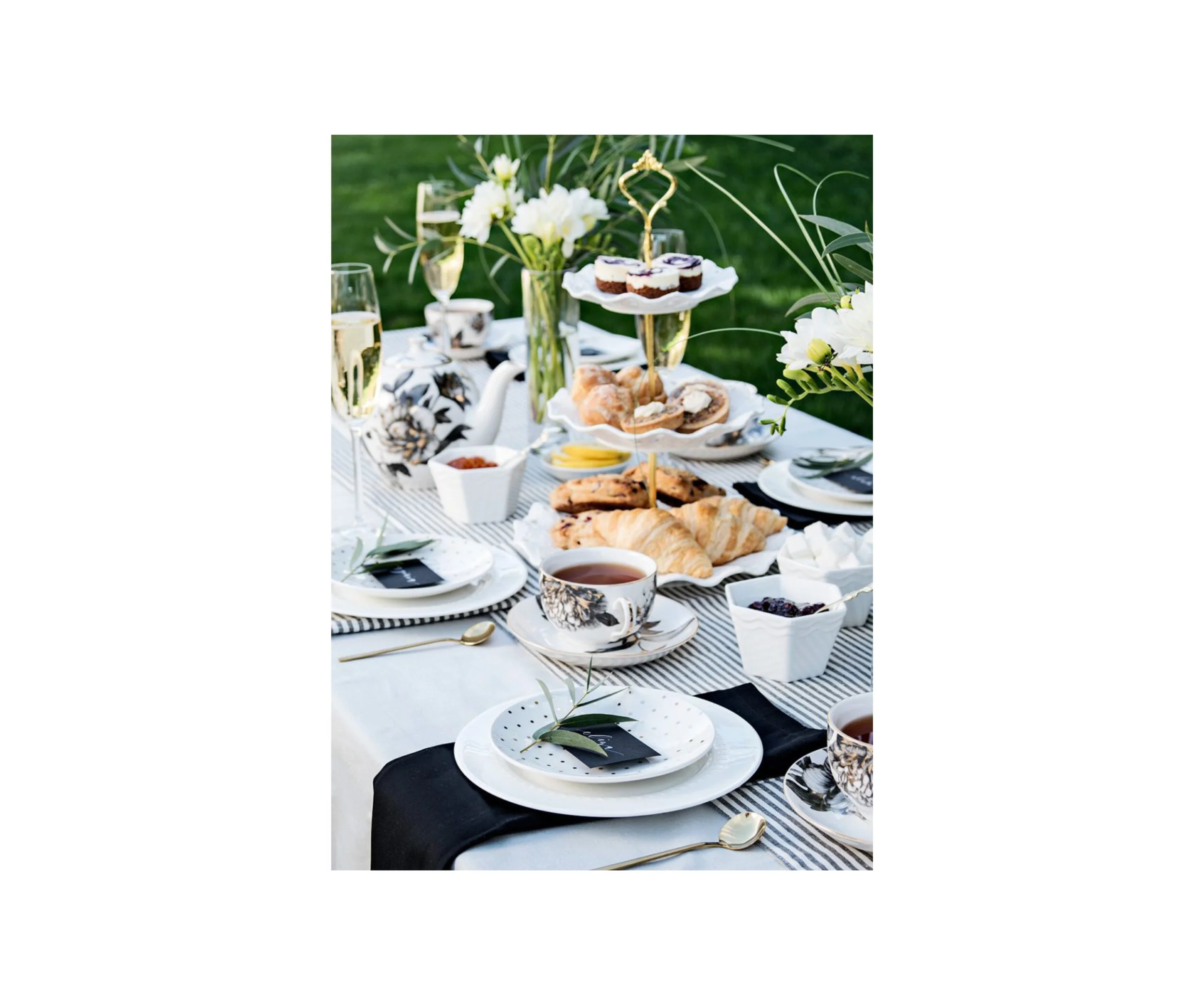 Leigh-Erin-Creative-Design-Portfolio-Product-Styling12.jpg