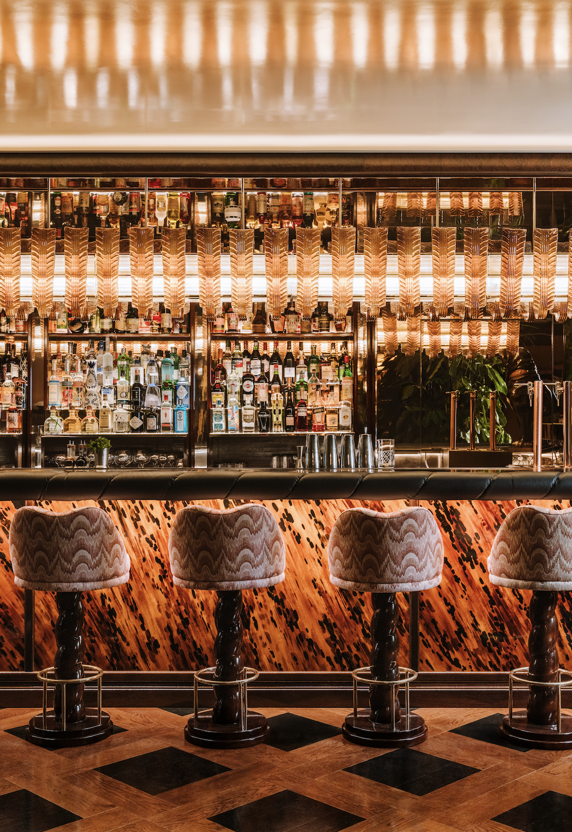 GLORIA BARCELONA BAR JOANN PAI.png