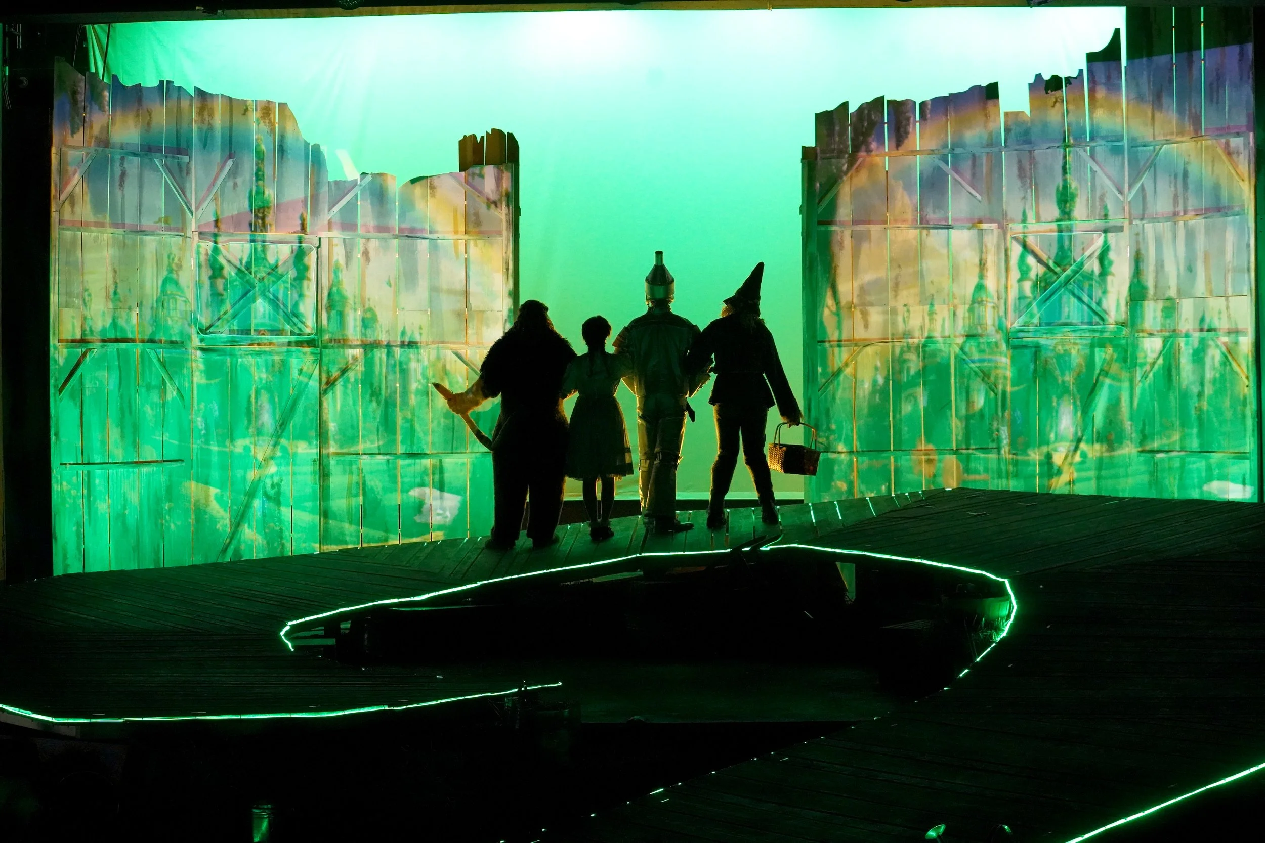   Scenes from ‘The Wizard of Oz.’ Photos by Suzanne Carr Rossi.  