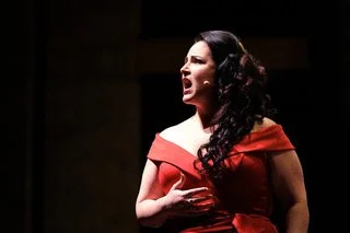 From Manassas to the Mother Abbess: Kelly Glyptis Returns Home with The Sound of Music