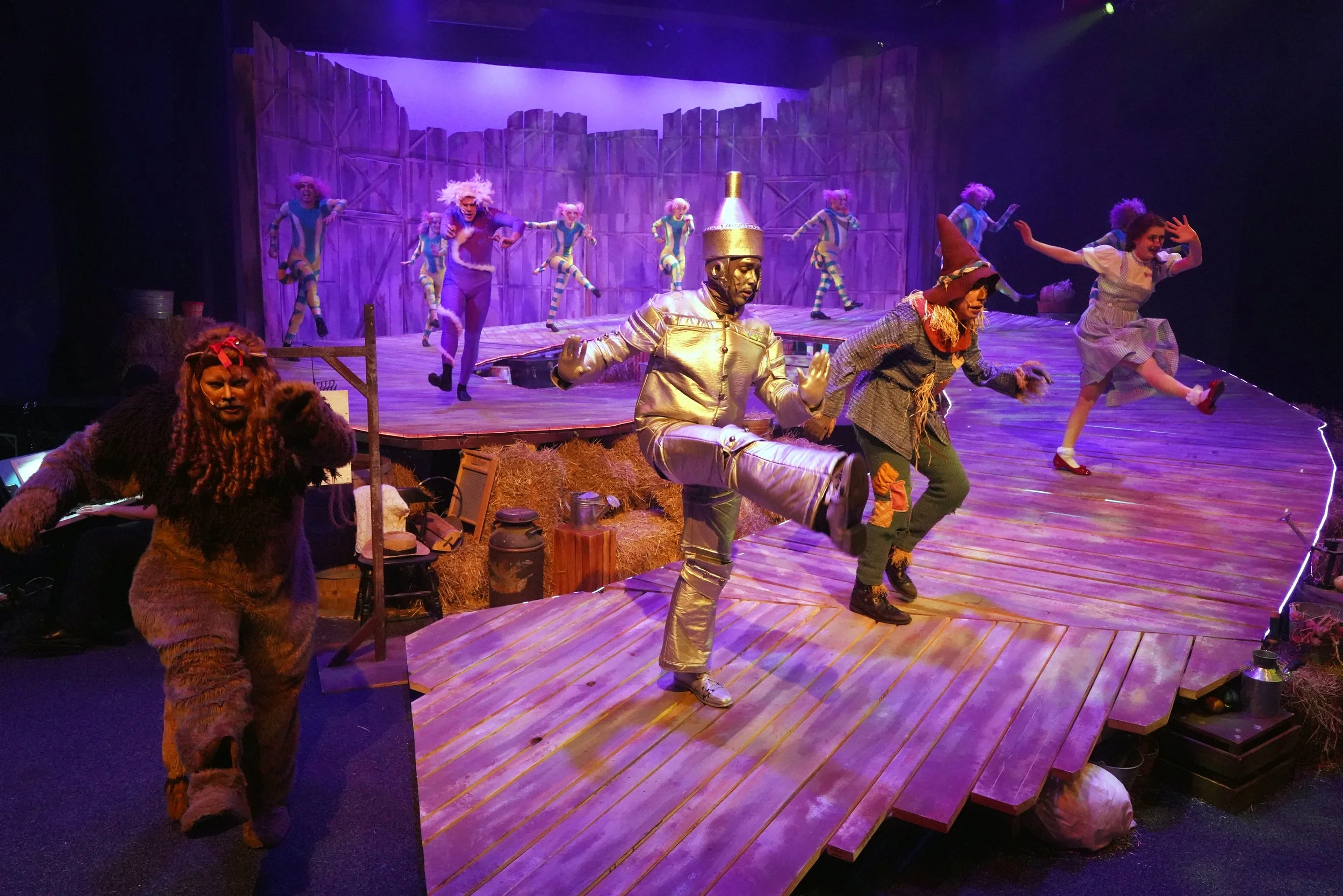   Scenes from ‘The Wizard of Oz.’ Photos by Suzanne Carr Rossi.  