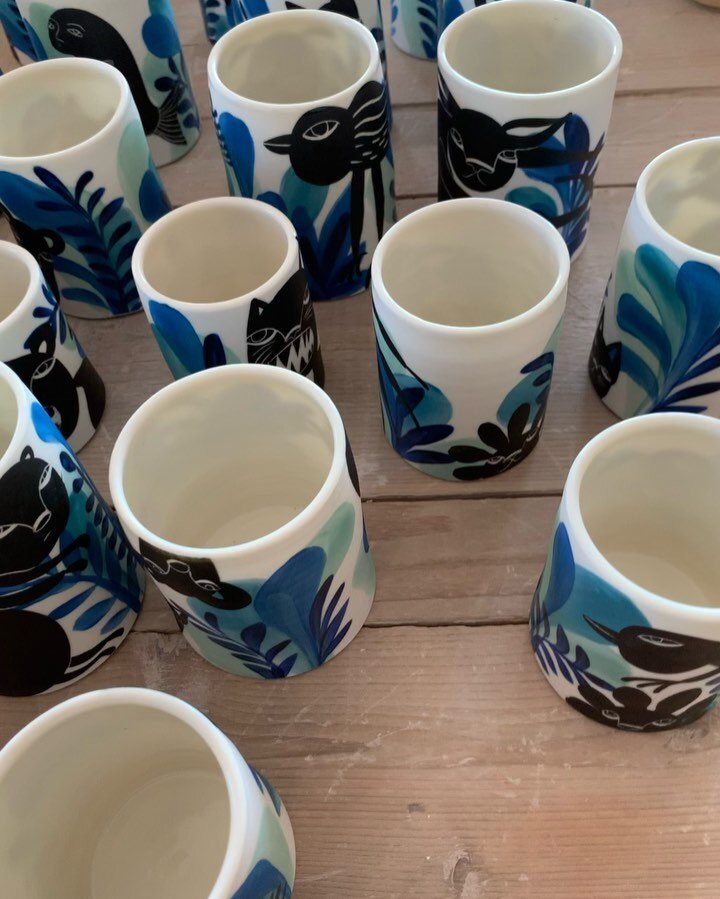 Lots of blues on blue translucent porcelain cups in my shop today 🫐 🐬 💧 (link in my bio)