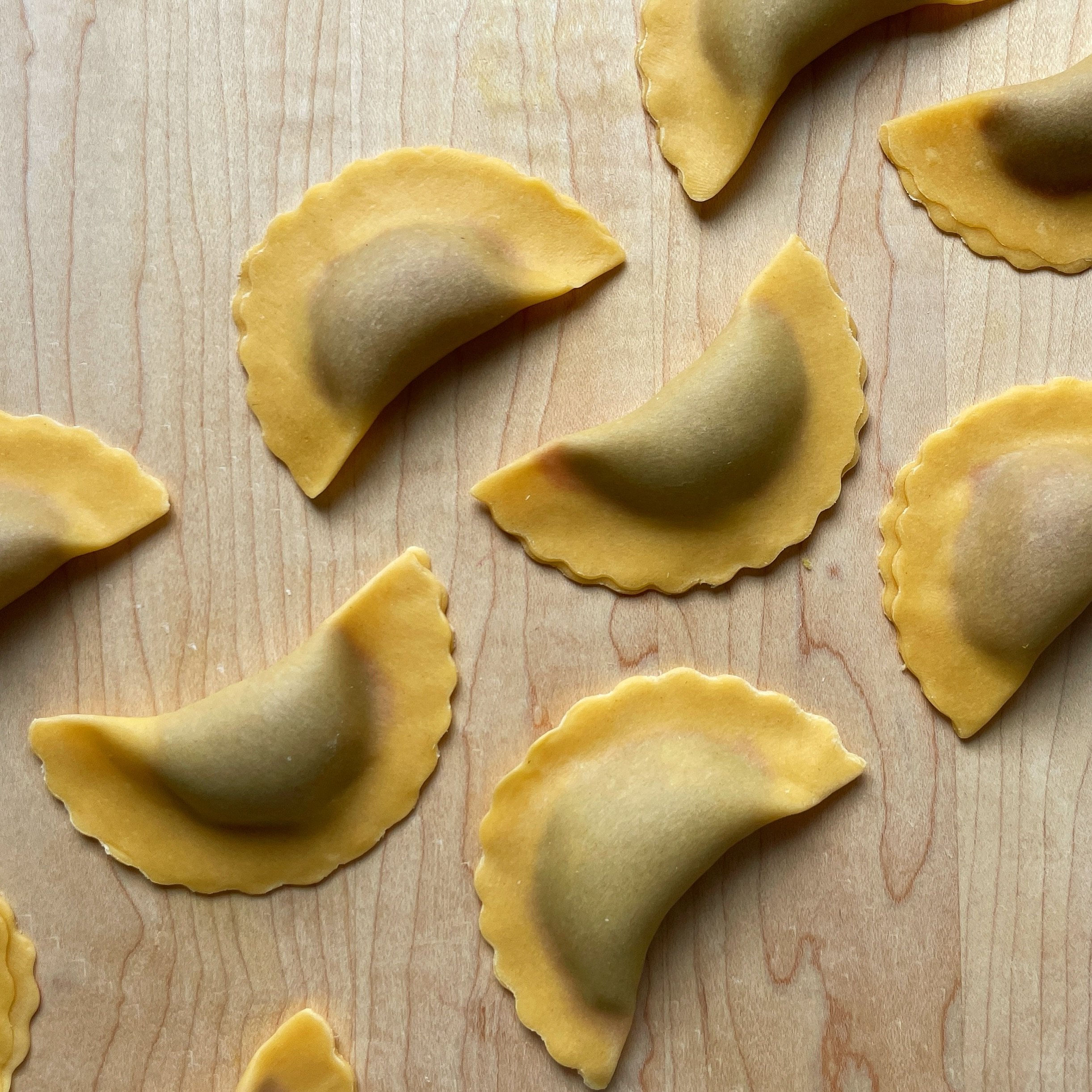 Spring cleaning (of my freezer) meant clearing out some beet puree I made earlier this year. The perfect opportunity to try out casunziei all&rsquo;ampezzana. More on these soon! 
. 
.
.
. 
#pasta #pastaia #cucinaitaliana #pastaia #cucinaitaliana #pa