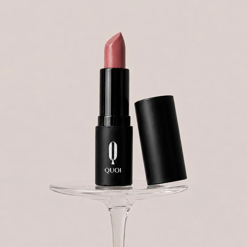 Quoi-Lipstick-Promo-2-800px.jpg