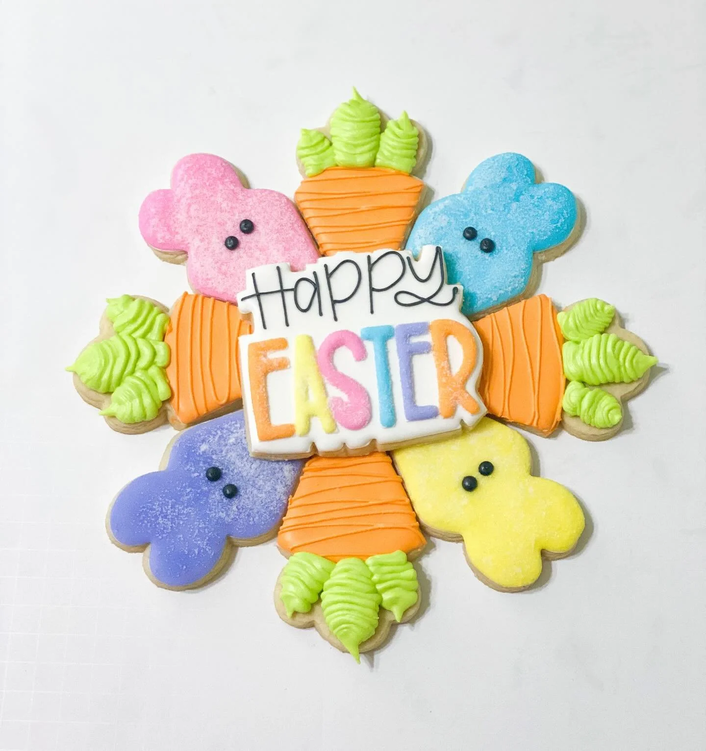 Happy Easter y&rsquo;all! 🐰🐣

Cutters by: @kaleidacuts 

#cookiedecorating #decoratedcookies #cookieart #icedcookies #cookiesofinstagram #edibleart #sugarcookies #instacookies #customdecoratedcookies #satisfying #foodinspiration #piping #royalicing
