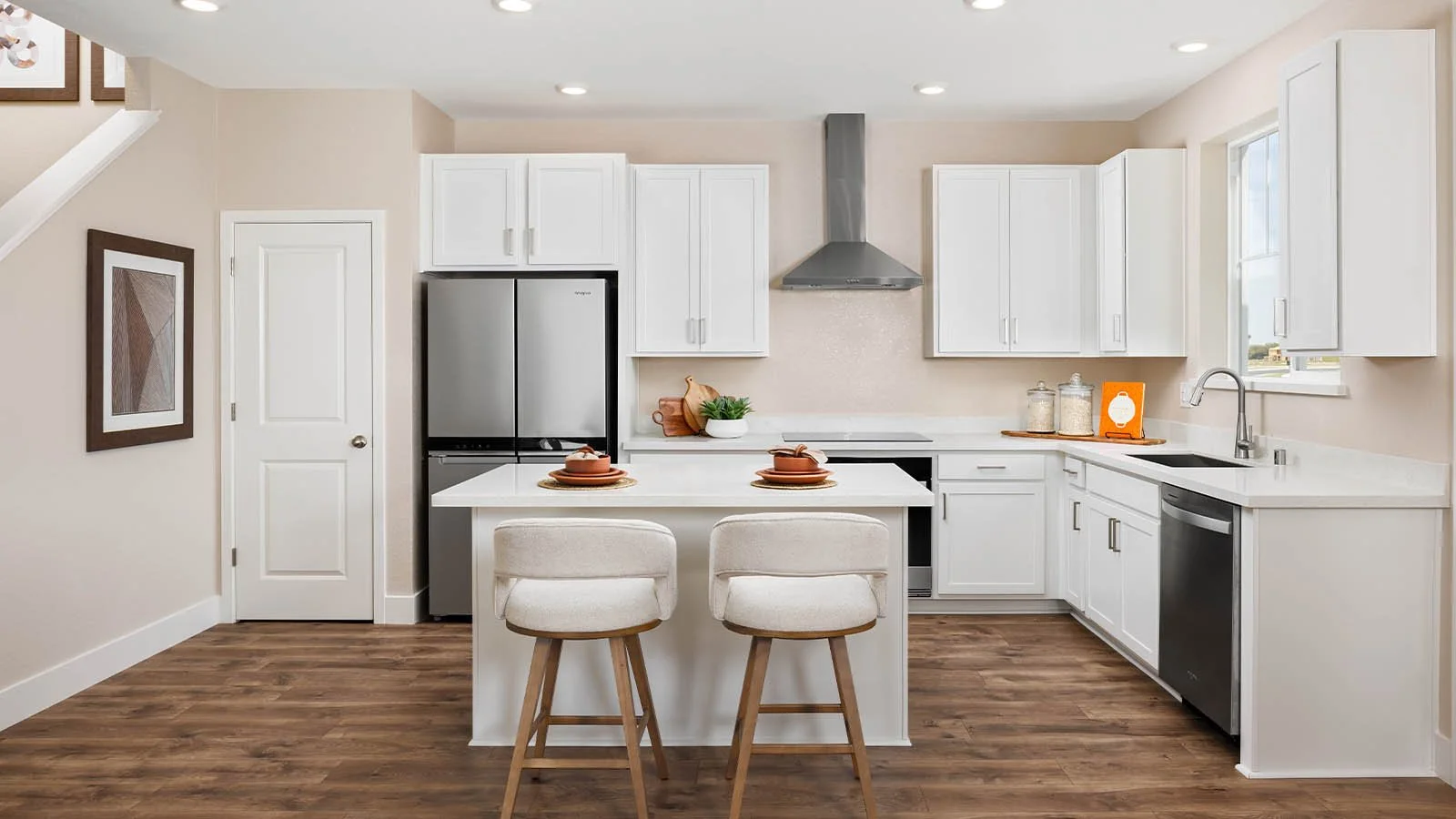 Untitled-1_0014_Lucia_Plan_1619_Kitchen_Island.jpg