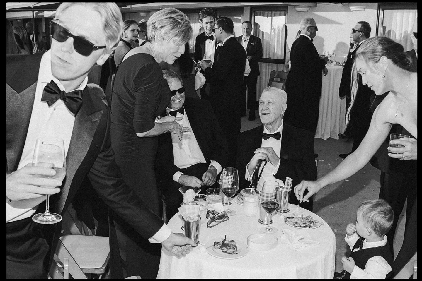 Cocktail hour candids; one of my favorite times of day :)

Planner | @blissfullystyledevents
Photo | @rp.co_photo
Video | @the.kellers
Florals | @flowerallie
Venue | @surfandsandlaguna
Entertainment | @onthebeatmusicagency
Cake | @heidelbergbakerylag