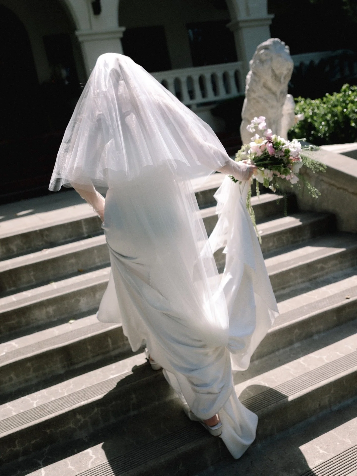 Leaving 2025 with a big smile and a major THANK YOU! It was one hell of a ride and I loved it all. To all my clients, to all the memories, to all the vendor dream teams, and to all the photos shared and yet to be shared, I truly can not thank you eno