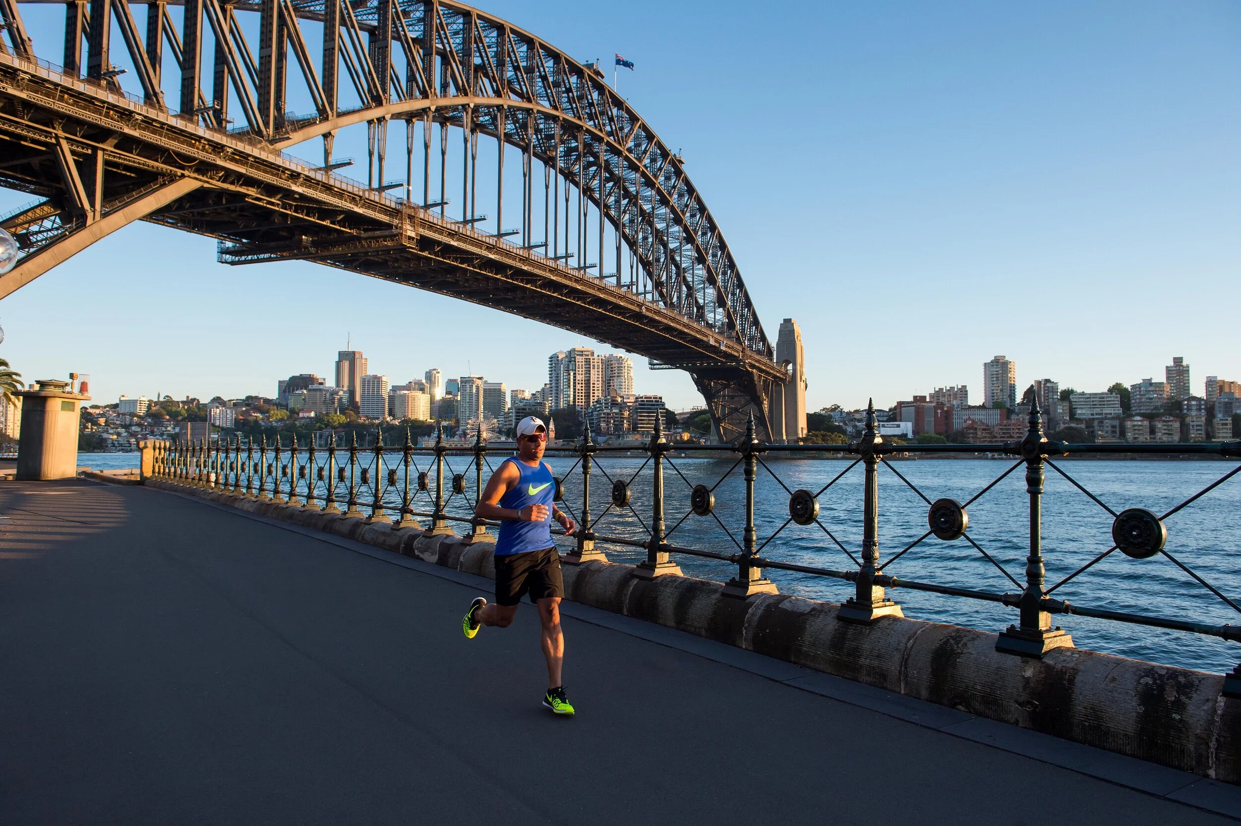 Man runs under the Sydney Harbour bridge