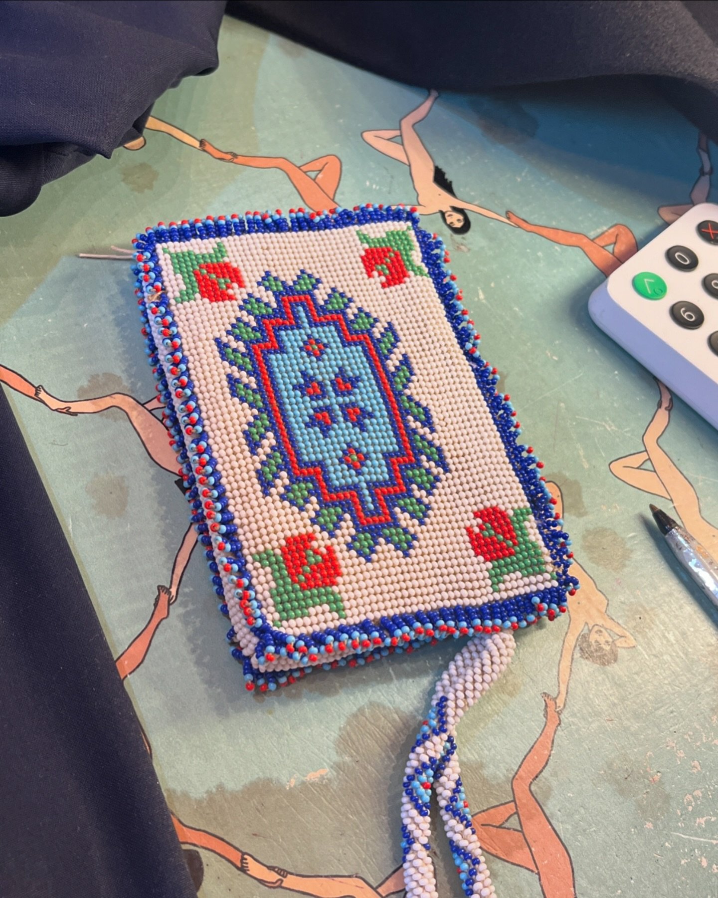 Turkish rug but make it beaded 👅 another 1/1 #prisonbeadwork purse found a home. DM to see what we have left x