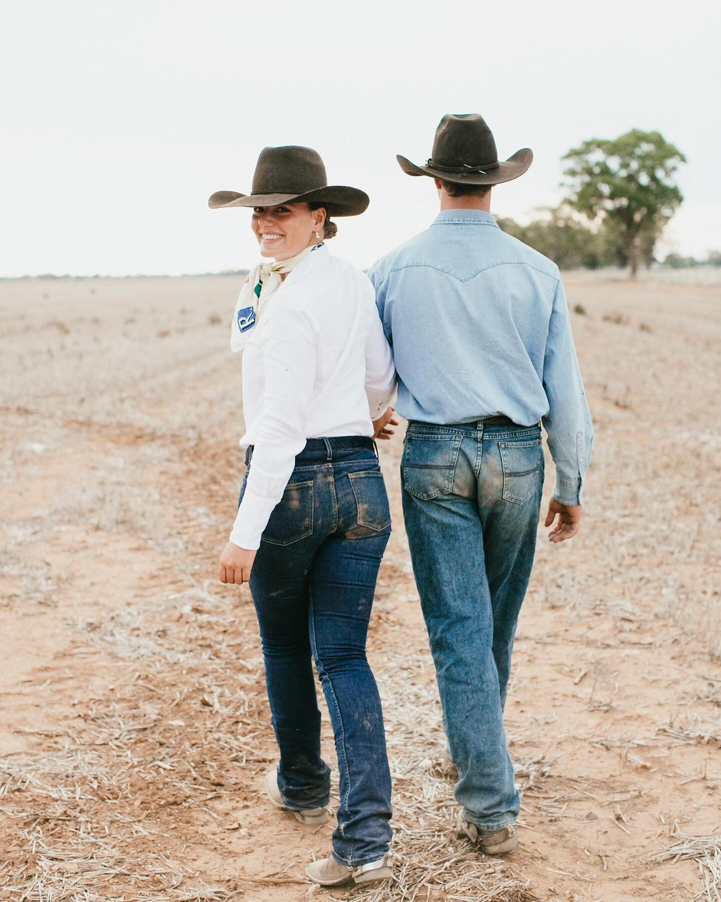 Kick off your boots and stay awhile, had a ball wranglin up these love birds in the paddock. 
Captured for: @dumblecollective model @oliviarasheedd 

#dumble #australianmade #clancypaine #borebath #bathtub #narromine