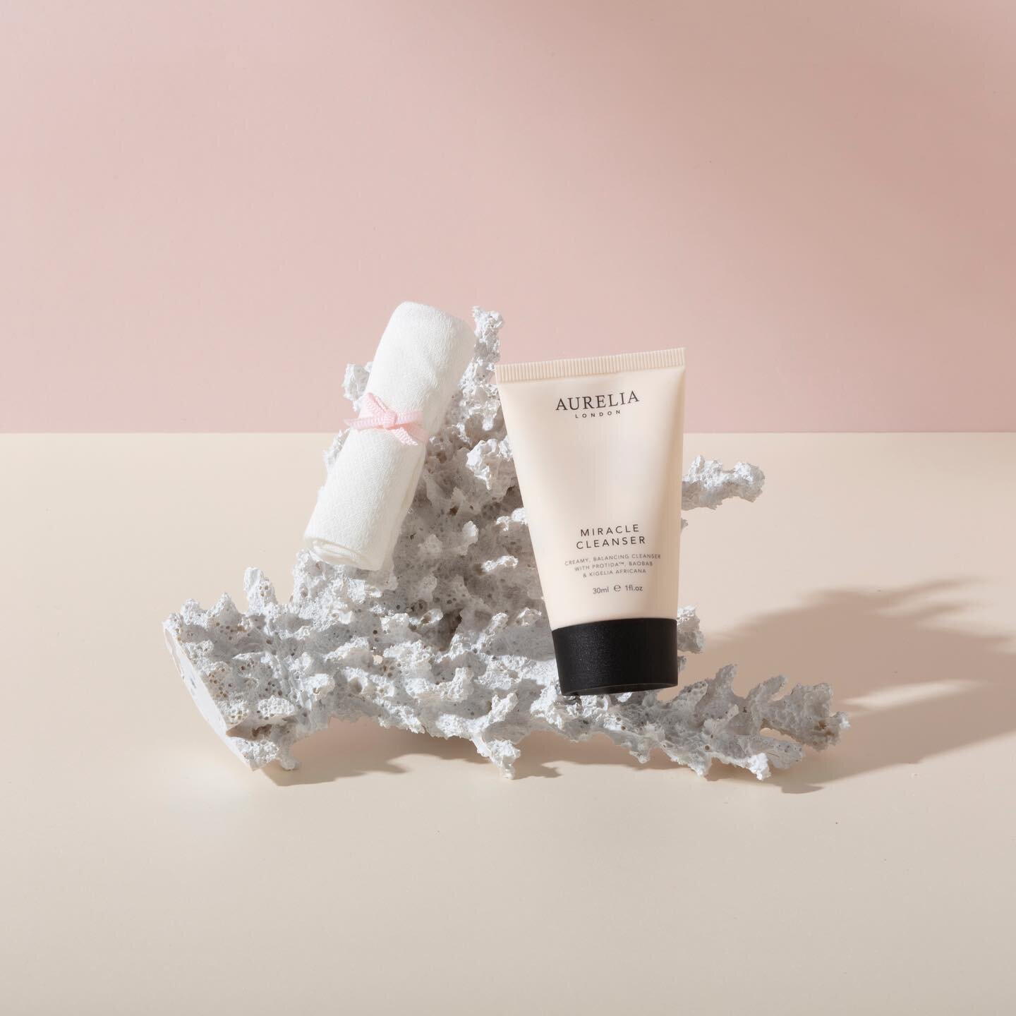 Have you tried the Aurelia Miracle Cleanser? ✨

This award winning cleanser is perfect for skin that needs hydration and nourishment. This creamy aromatic cleanser has a rich formula that gently lifts off all impurities and makeup to leave skin brigh