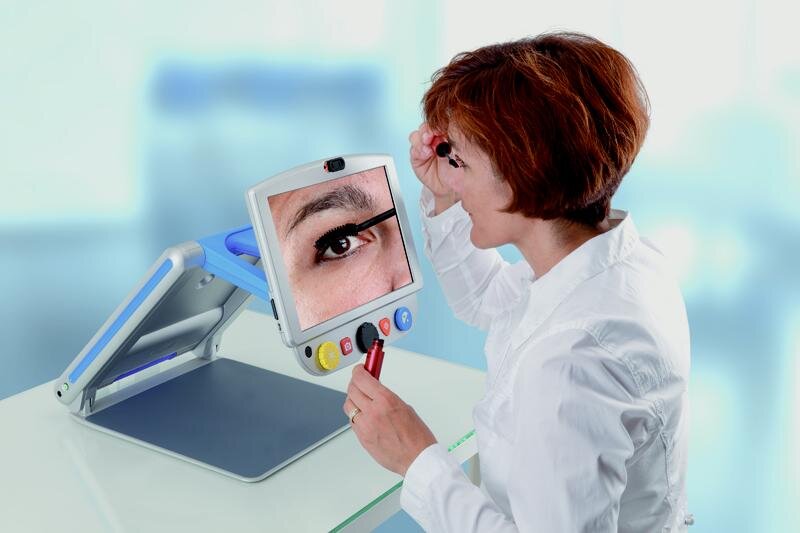 topaz-phd-self-view_doing-make-up_lr.jpg