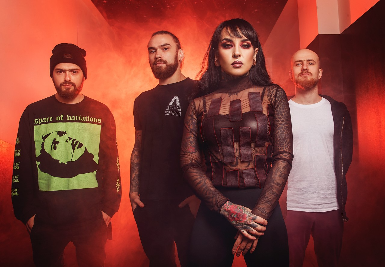 JINJER&nbsp;Releases Hard-Hitting Live Video For&nbsp;"Sit Stay Roll Over"</em></strong>