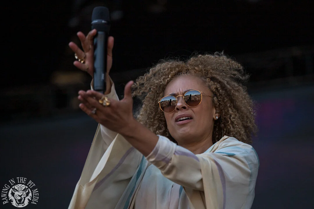 SNEAKY SOUNDSYSTEM-15.jpg