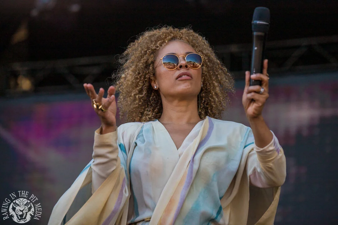 SNEAKY SOUNDSYSTEM-16.jpg