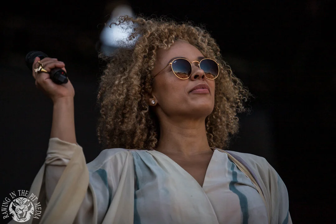 SNEAKY SOUNDSYSTEM-25.jpg