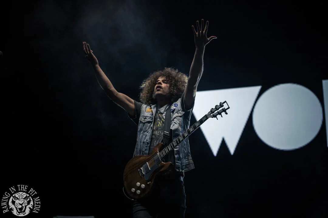 WOLFMOTHER-21.jpg