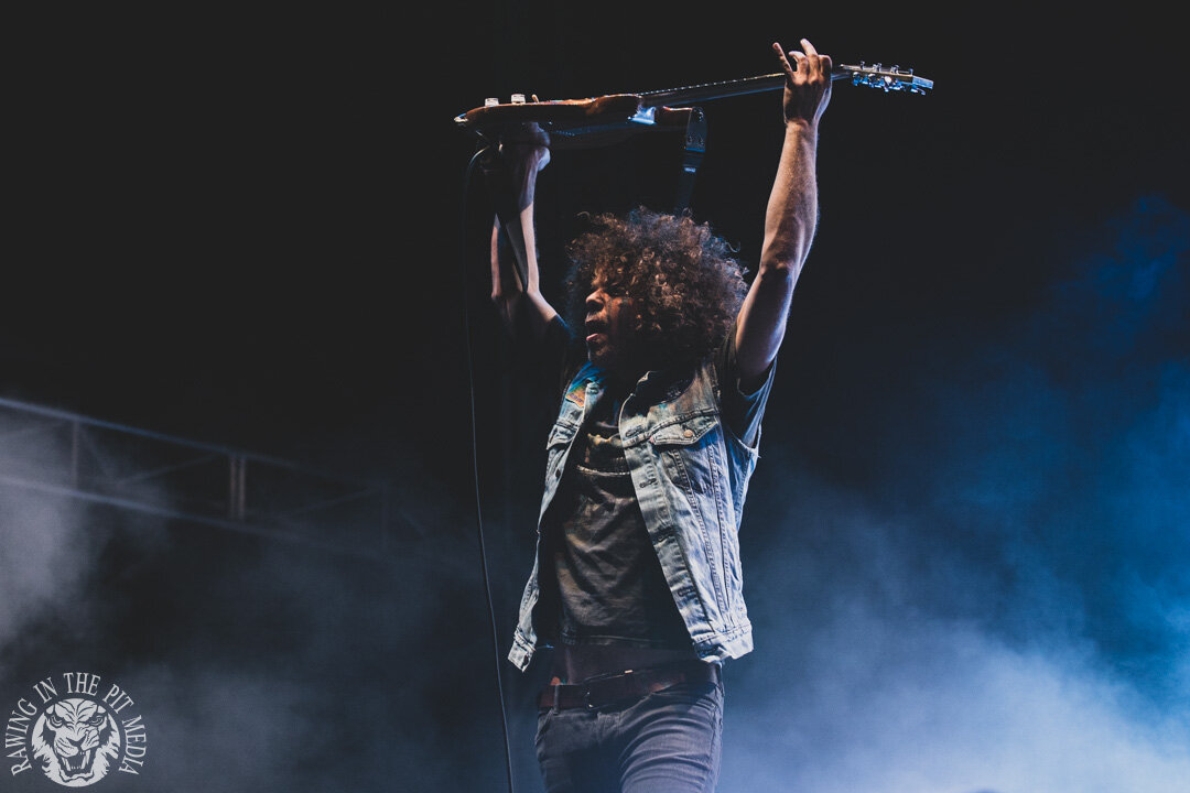 WOLFMOTHER-34.jpg