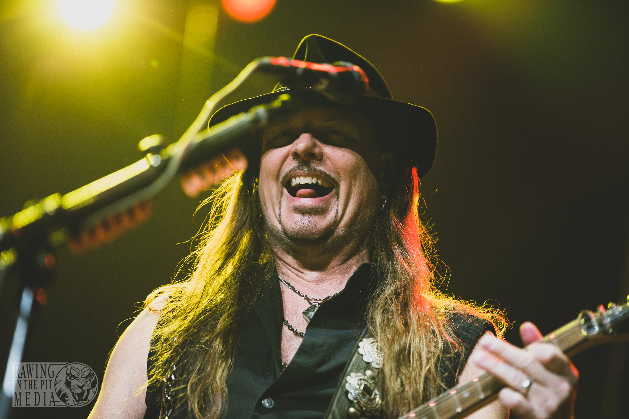 Whitesnake (28 of 92).jpg