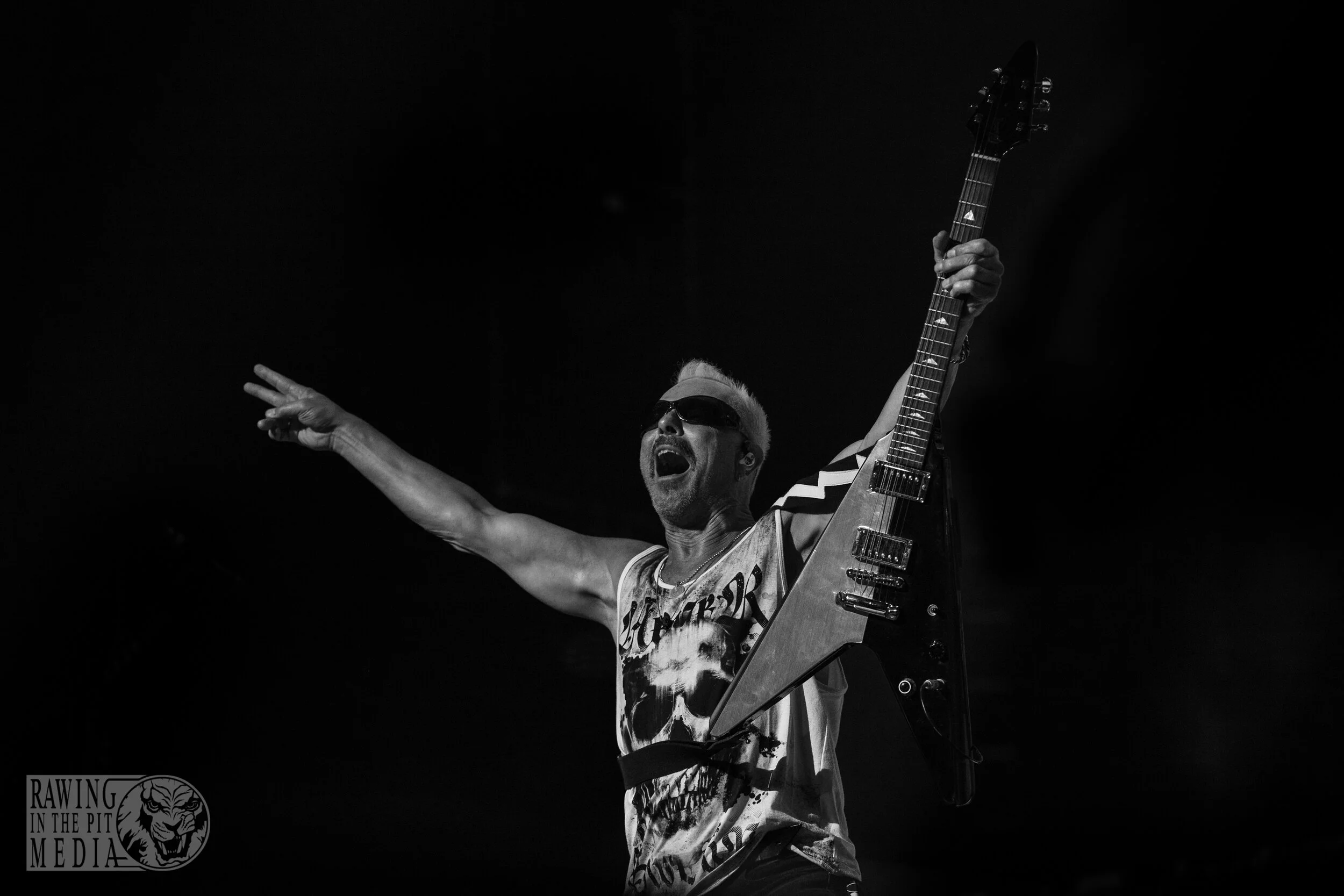 Scorpions (95 of 97).jpg