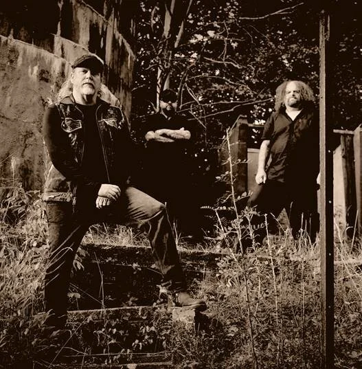 INSIDIOUS DISEASE is: Marc Grewe - Vocals Silenoz (Dimmu Borgir) - Guitar Cyrus (Susperia) - Guitar Shane Embury (Napalm Death) - Bass Tony Laureano (Devil’s Highway) - Drums  For More Information: https://www.facebook.com/InsidiousDisease https://w…