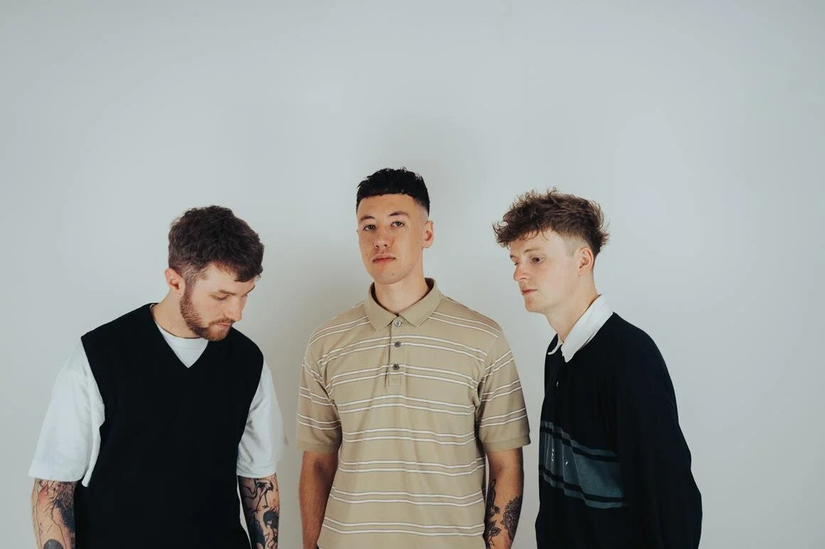 PRAISE FOR SUPERLOVE“Prepare to be blown away.” -&nbsp;Rocksound&nbsp;(UK)