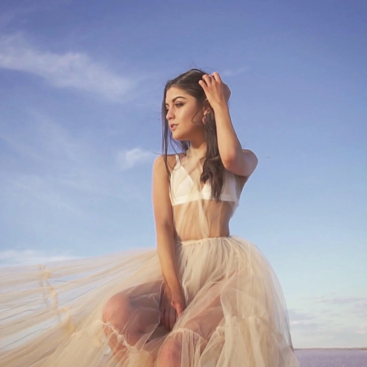 FLOAT AWAY ON A LOFI DREAM POP CLOUD WITH JULIA LOSTROM'S "CITY" FEAT. REYKO!