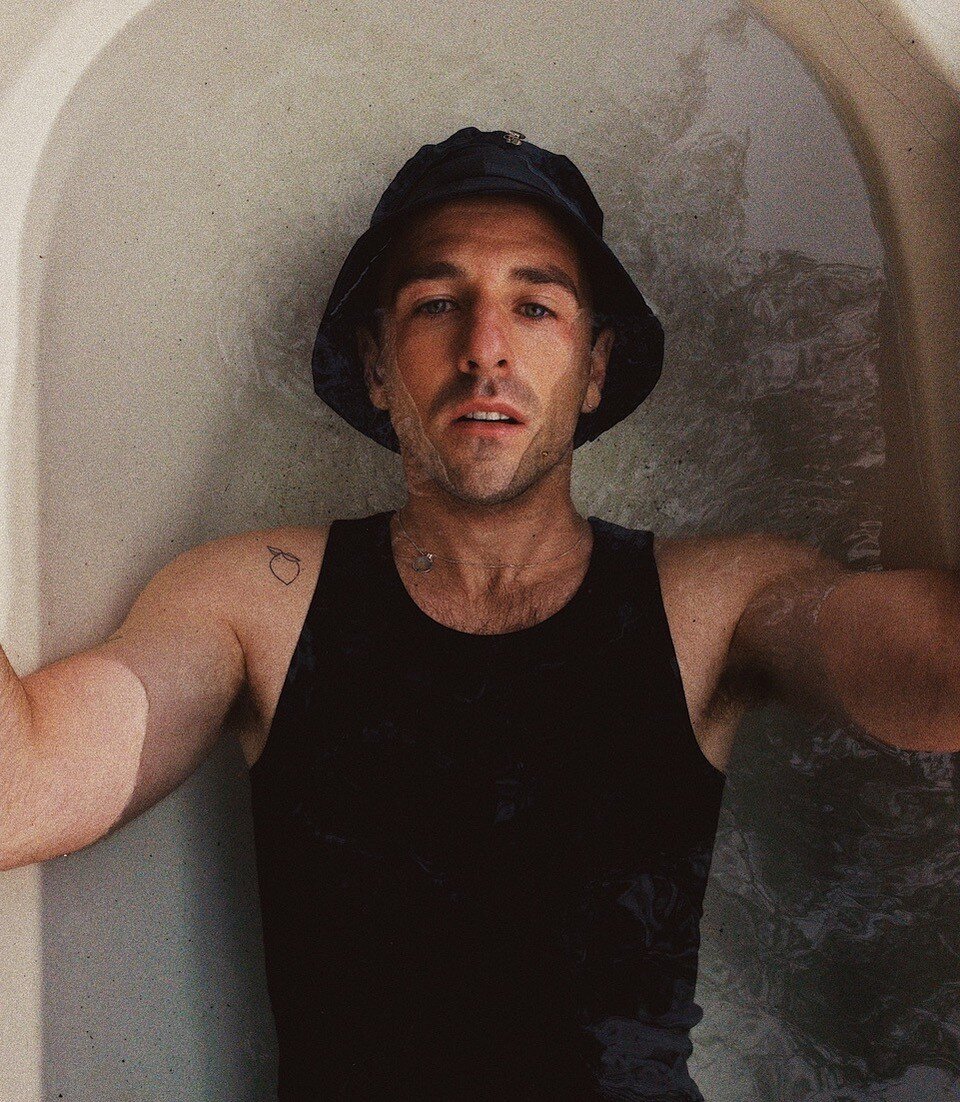 Eli Greeneyes announces banging new single and music video '21'