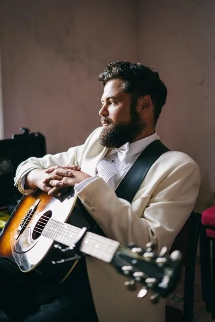 PASSENGER - 'A SONG FOR THE DRUNK AND BROKEN HEARTED' - Song Review