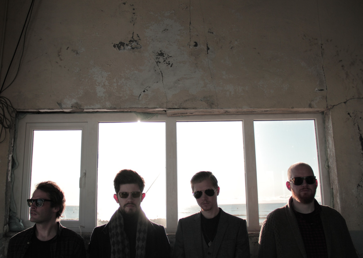 Praise for VAR"Is VAR the next big band from Iceland?"-&nbsp;Houston Chronicle"... a beautiful flurry of spacious post-rock, anthemic alt-rock, and even languid dream pop at times...at once serene and propulsive."-&nbsp;The Alternative"Reminiscent o…