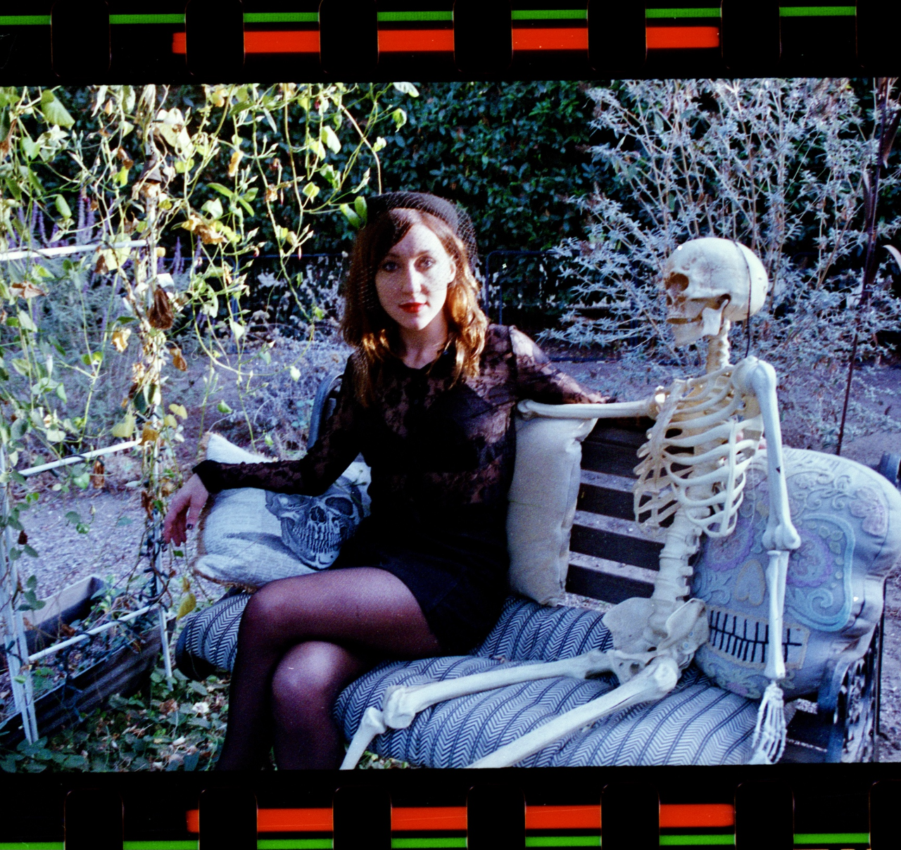 Enthralling new video from rock artist Lauren Lakis. Entitled "Run To You"