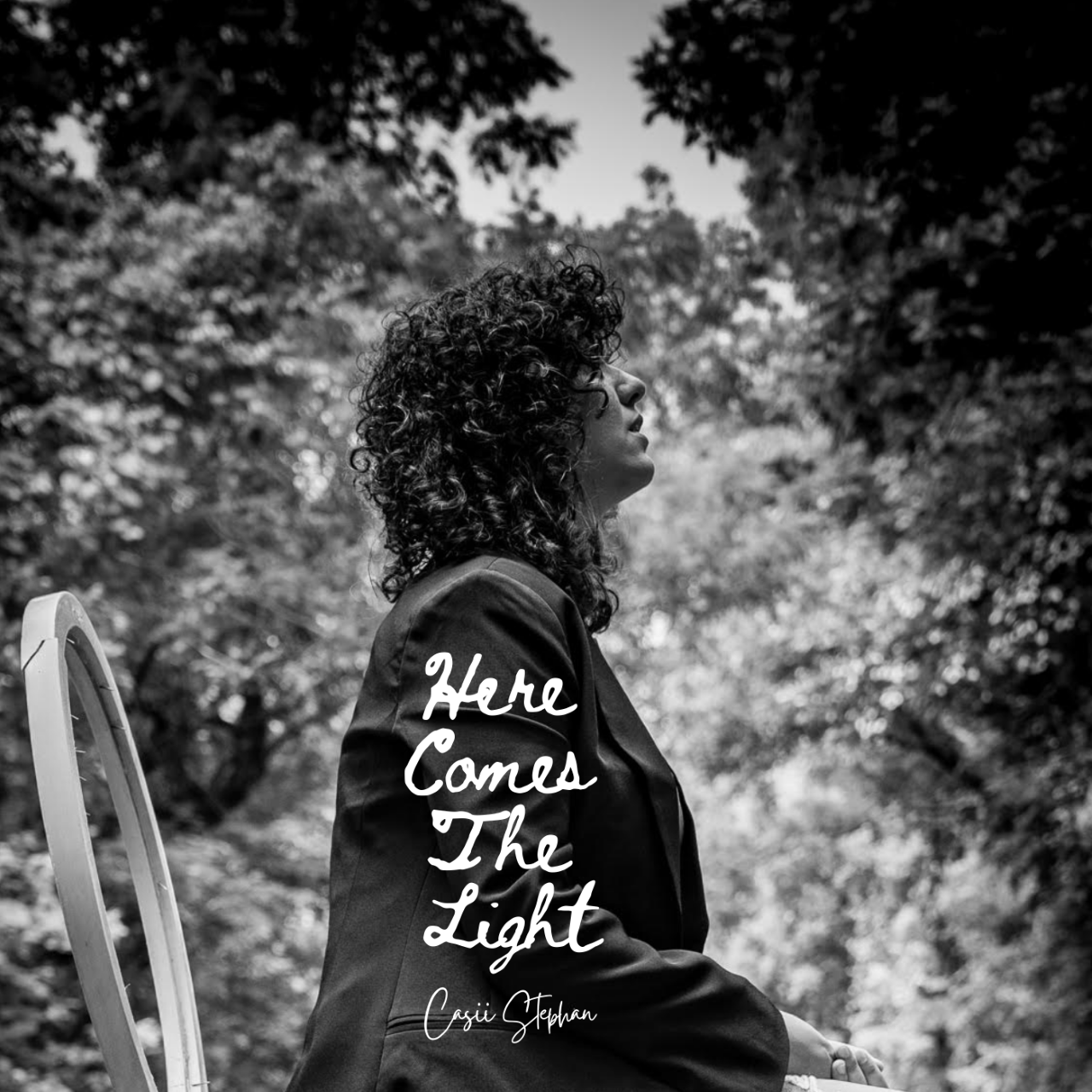 Check out the uplifting new track from indie pop singer songwriter Casii Stephan 