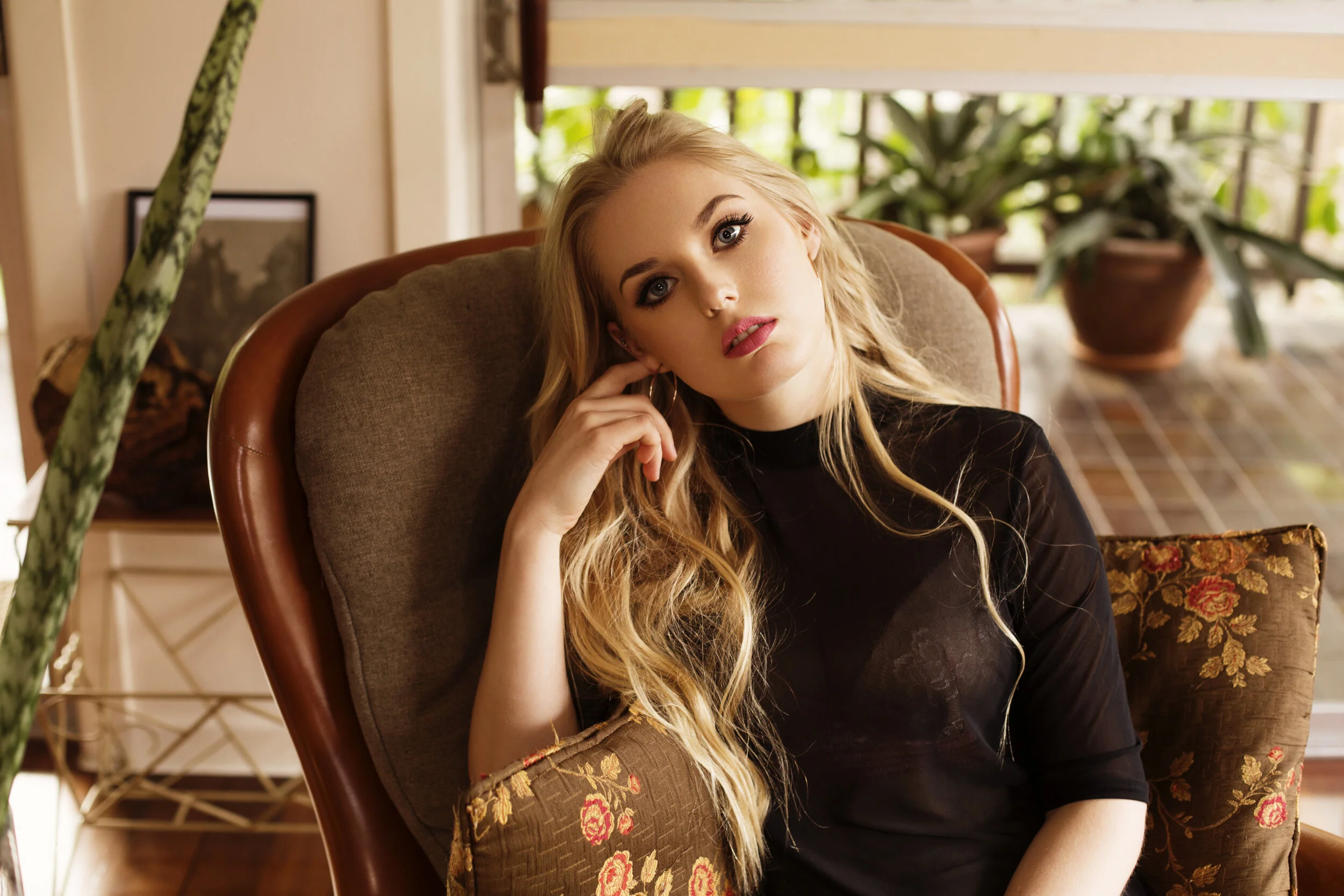 Amber Stone_01printbw.jpg