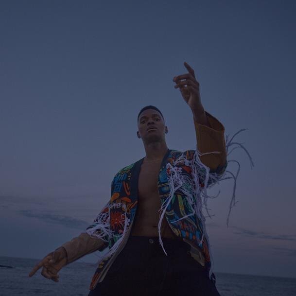 JOHNNY MANUEL RETURNS TO THE SPOTLIGHT IN 2021 WITH INFECTIOUS NEW SINGLE ‘LOST IN THE MUSIC’