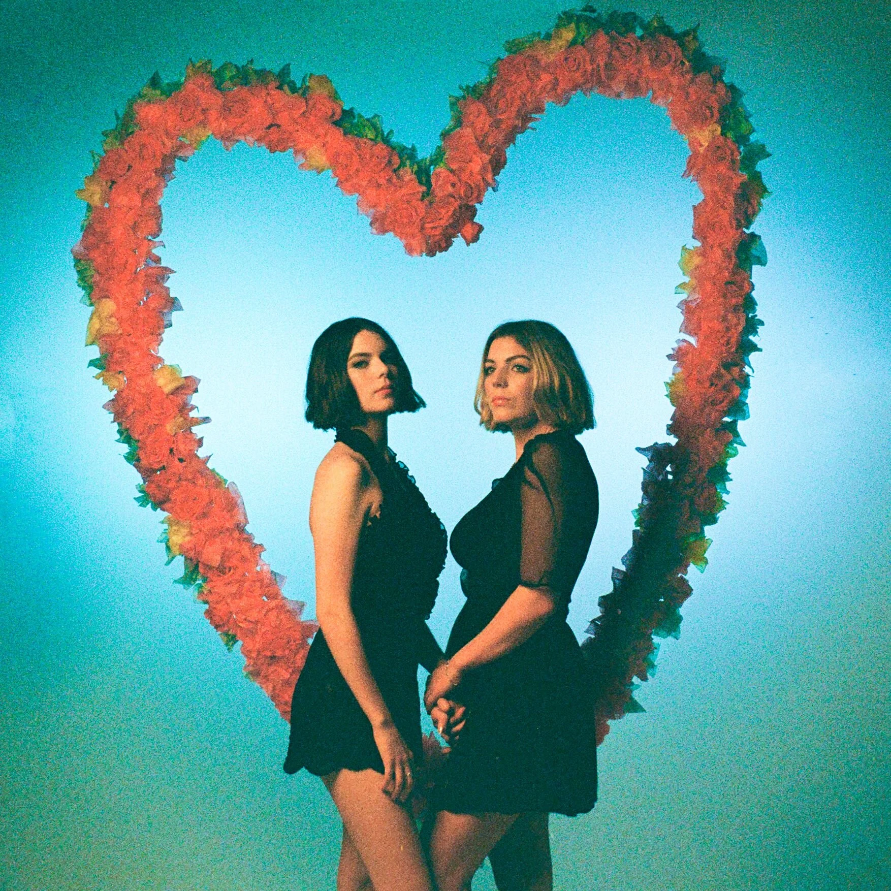 CLEWS UNVEIL NEW EP “LOVELUCK OMENS”