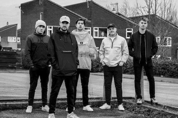 THE CROOKS Release New Single 'I Wonder'
