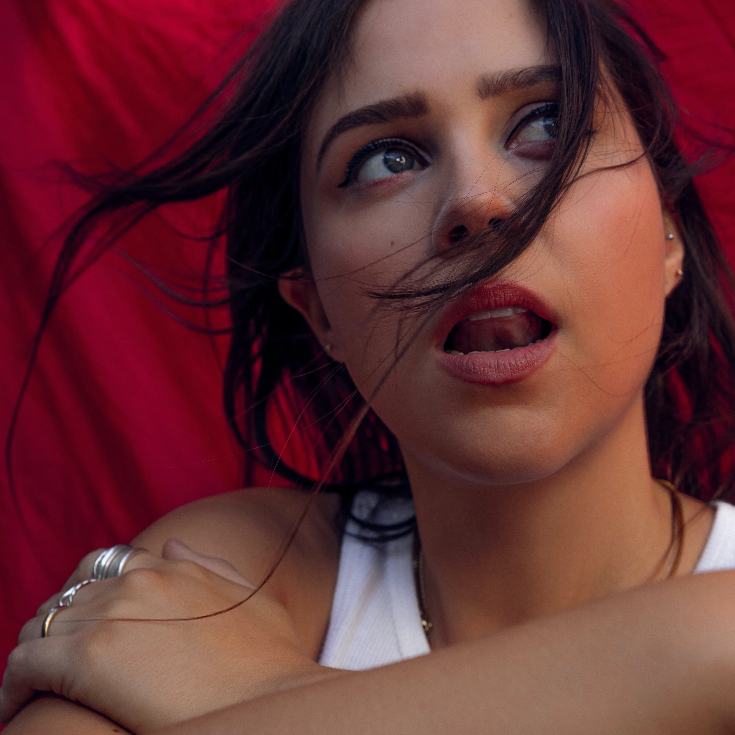 Shannen James Releases Irresistible New Single &amp; Video 'Separate Ways'