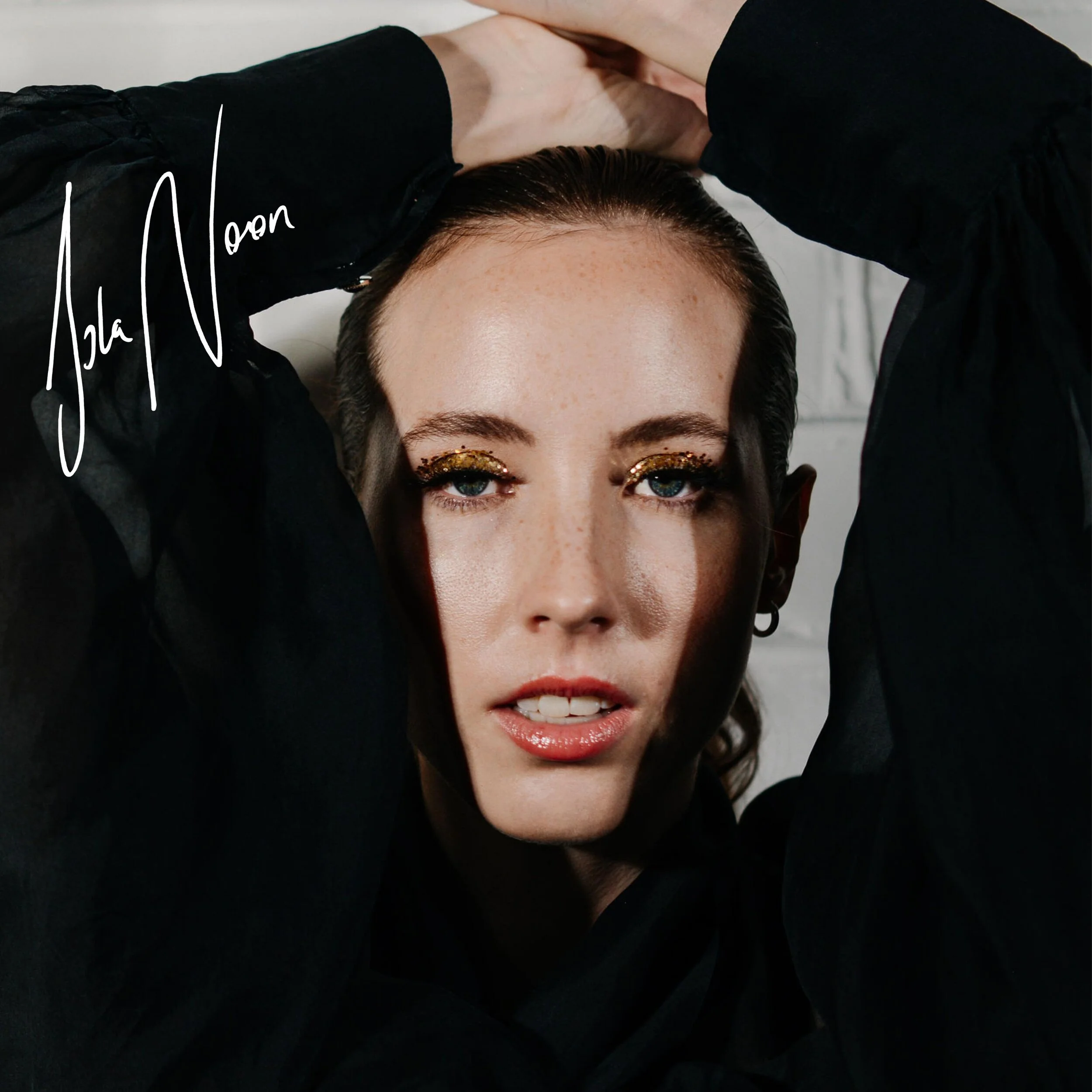 Song Review - Isla Noon – Talk About Us