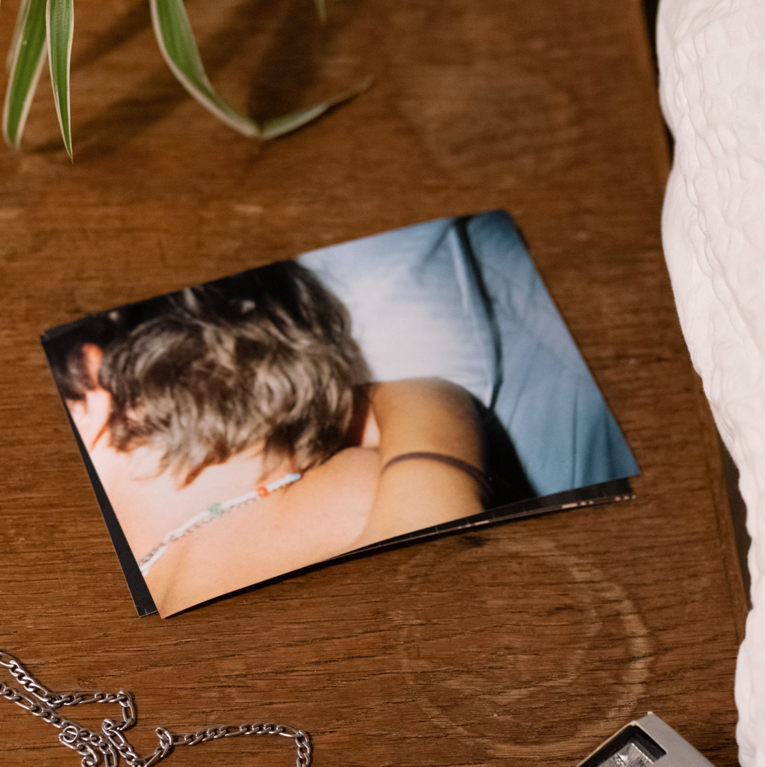 Thomas Headon shares 'Nobody Has To Know' new single &amp; video out now